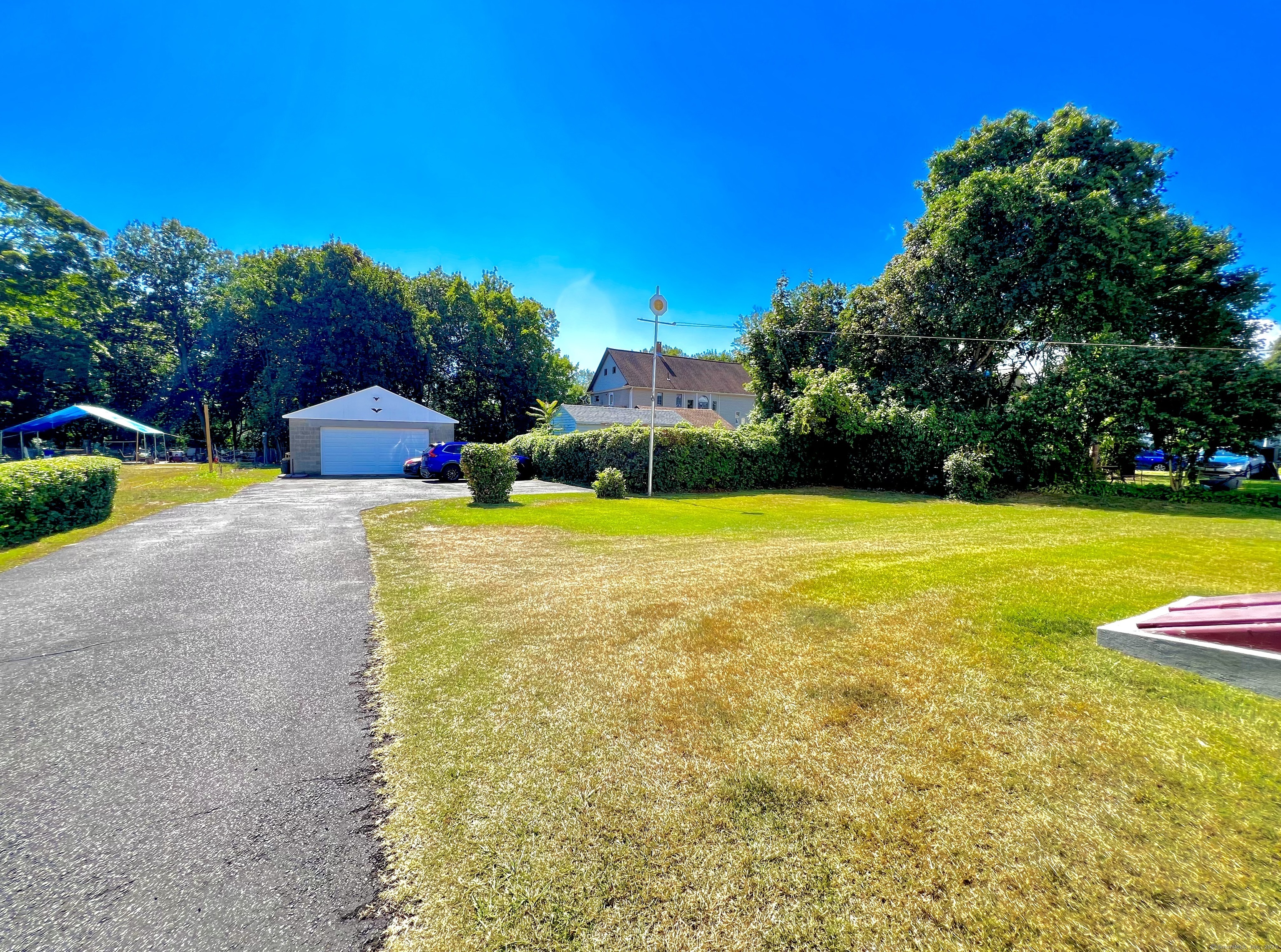 140 Hawthorne Avenue
