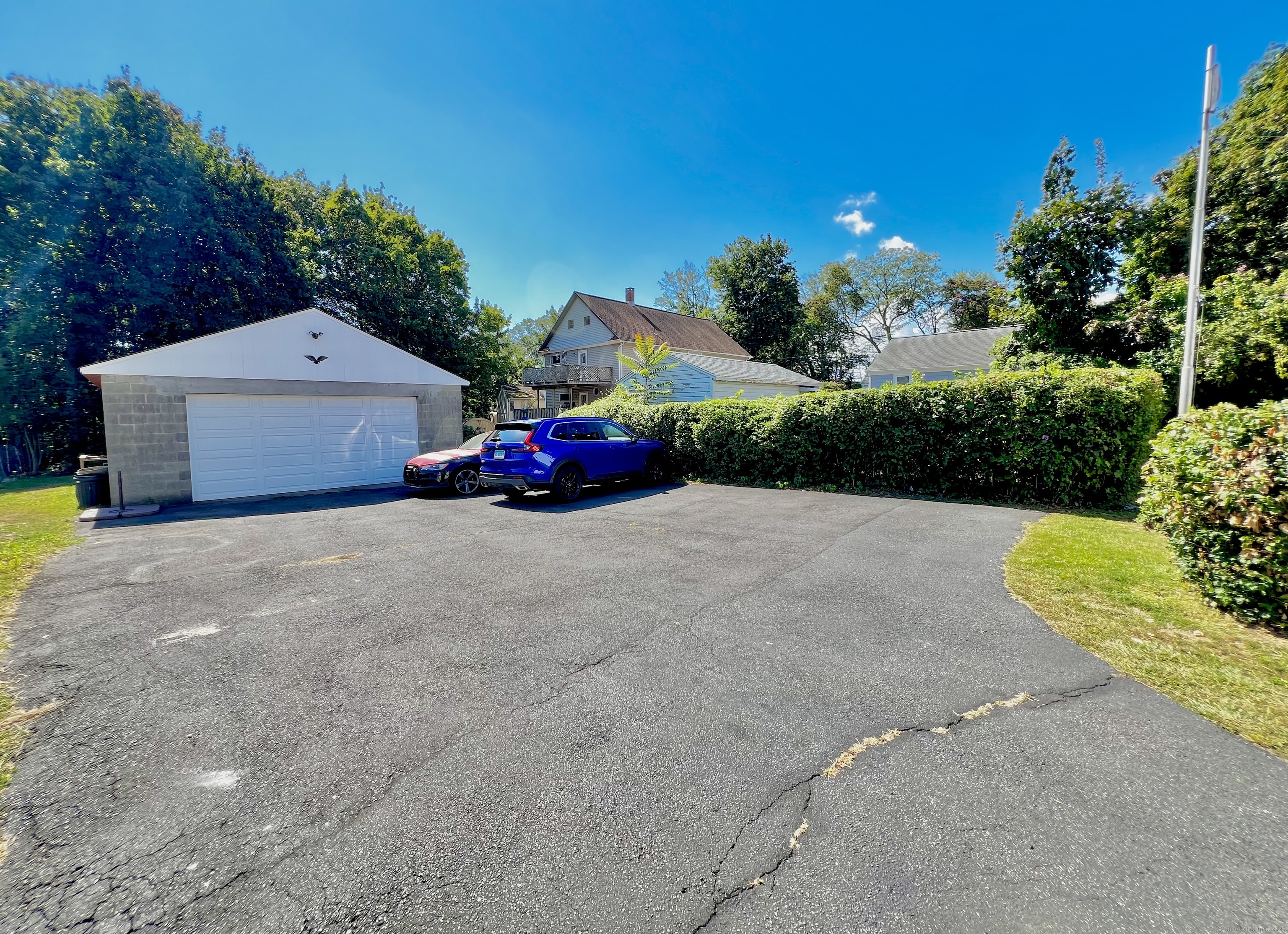 140 Hawthorne Avenue