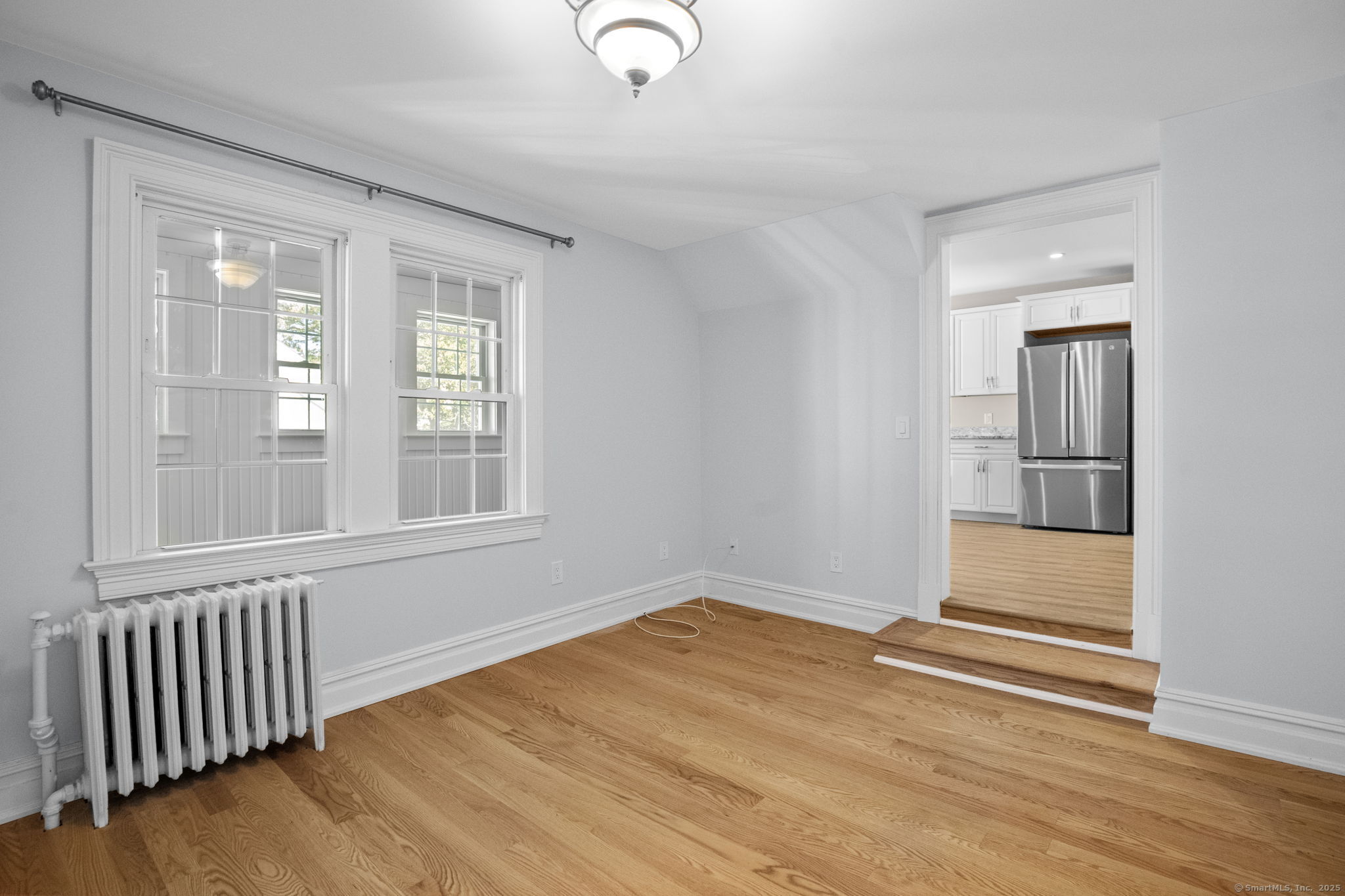 60 Pemberwick Road 2nd floor Right apartment