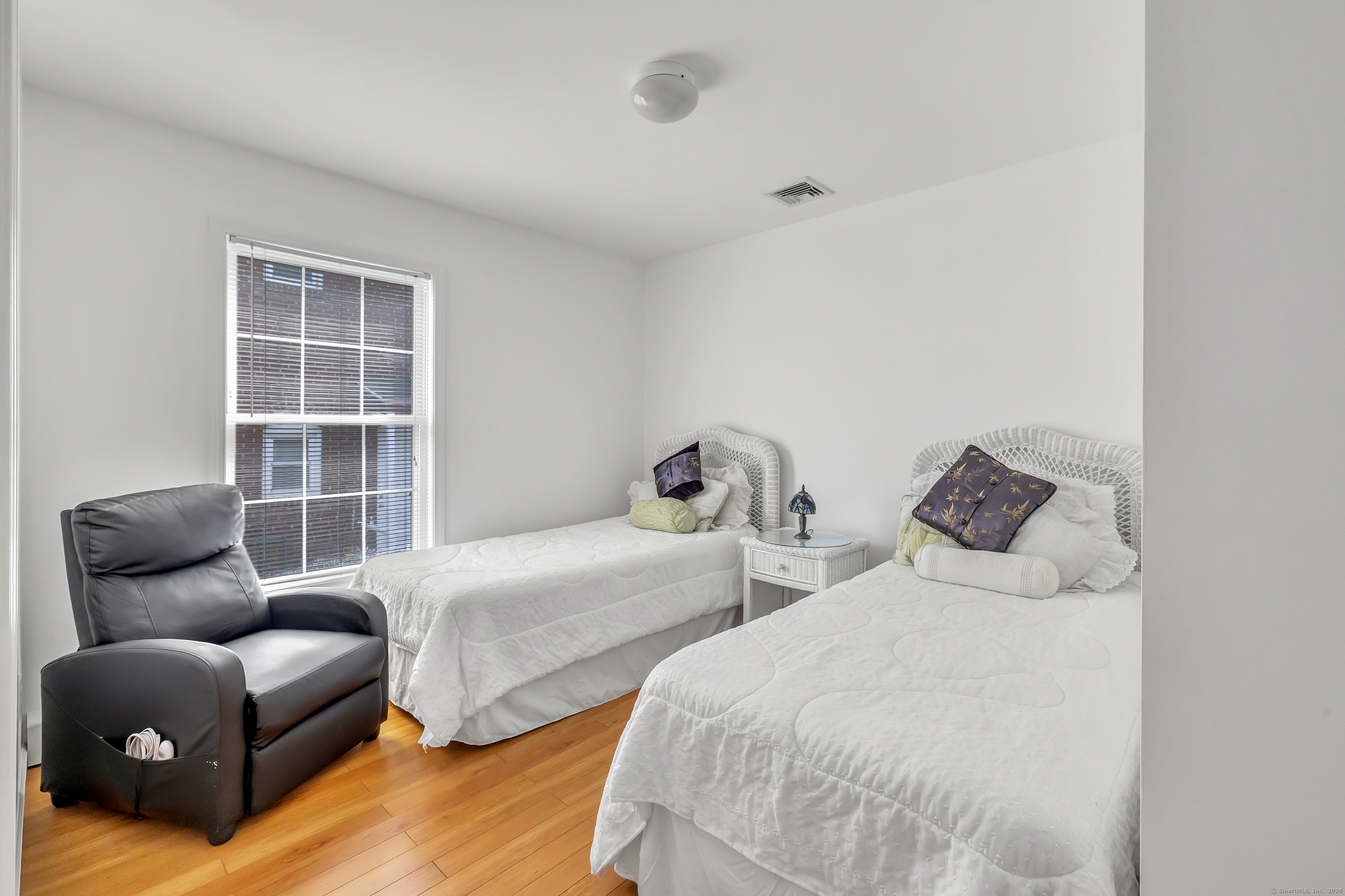 56 Woodlawn Avenue