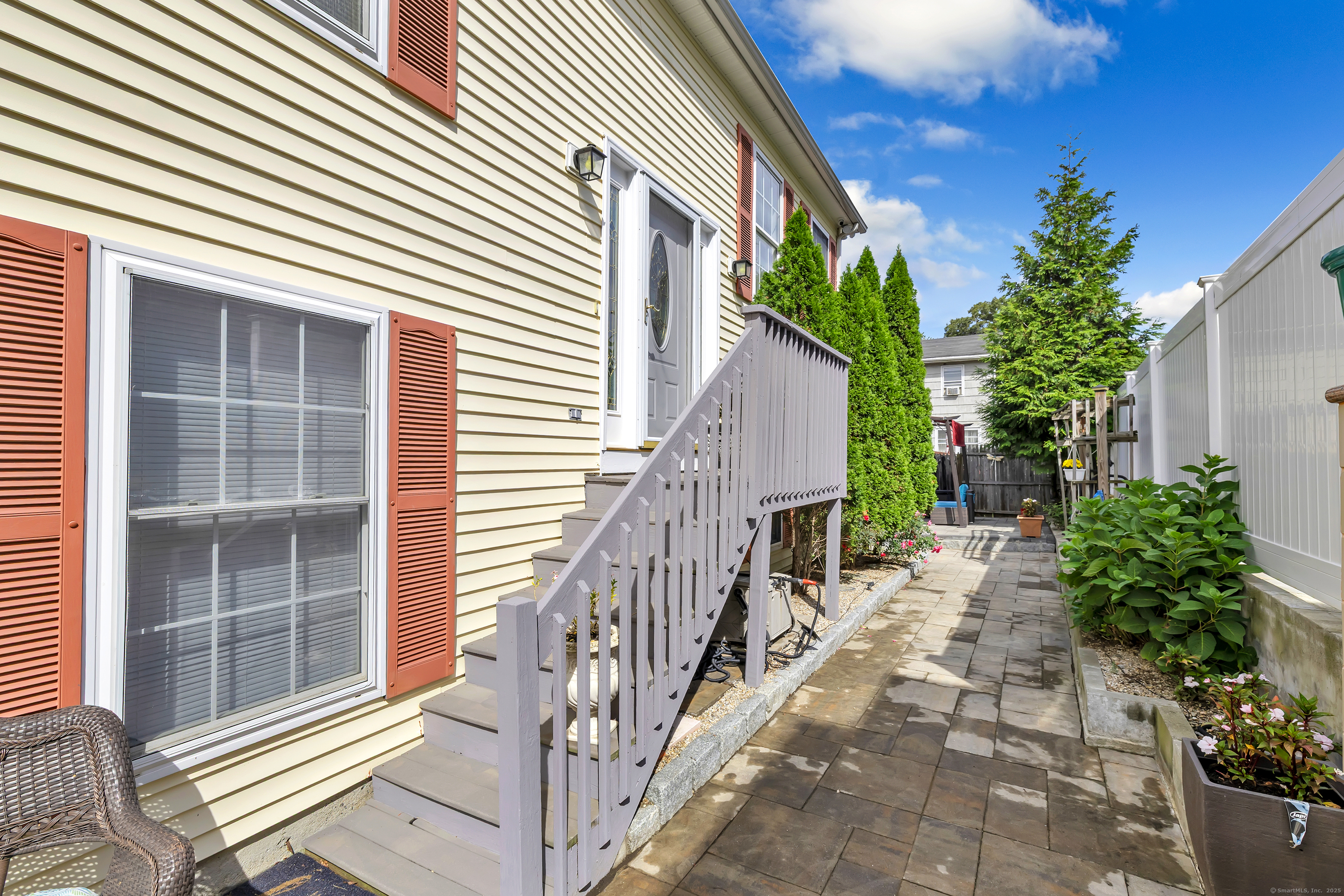 56 Woodlawn Avenue