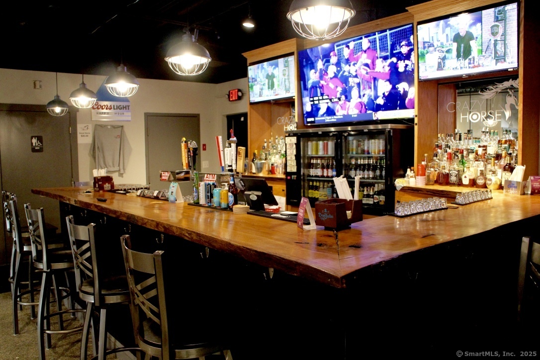 975 Bridgeport Avenue