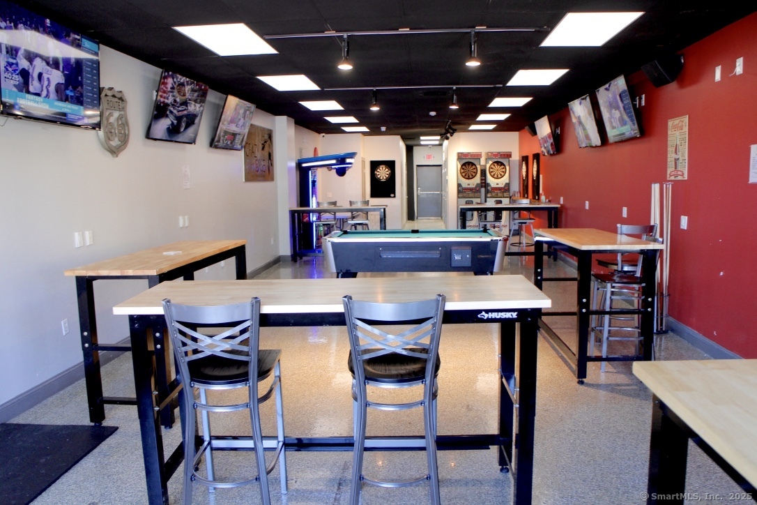 975 Bridgeport Avenue