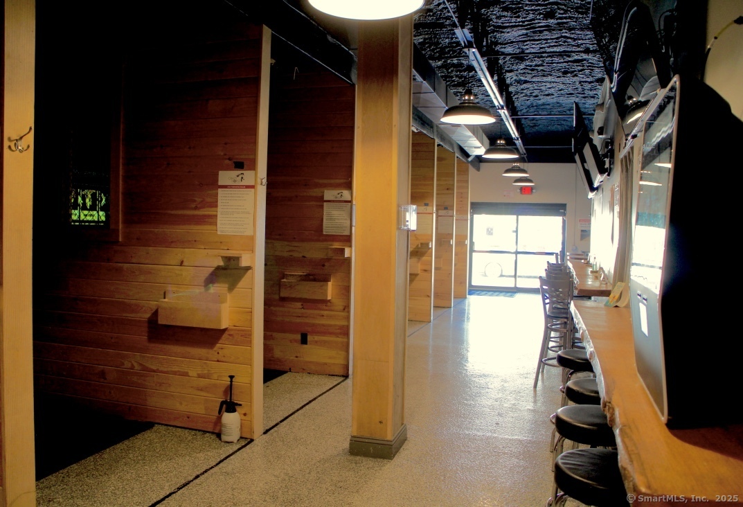 975 Bridgeport Avenue