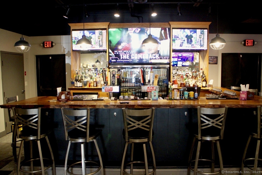 975 Bridgeport Avenue