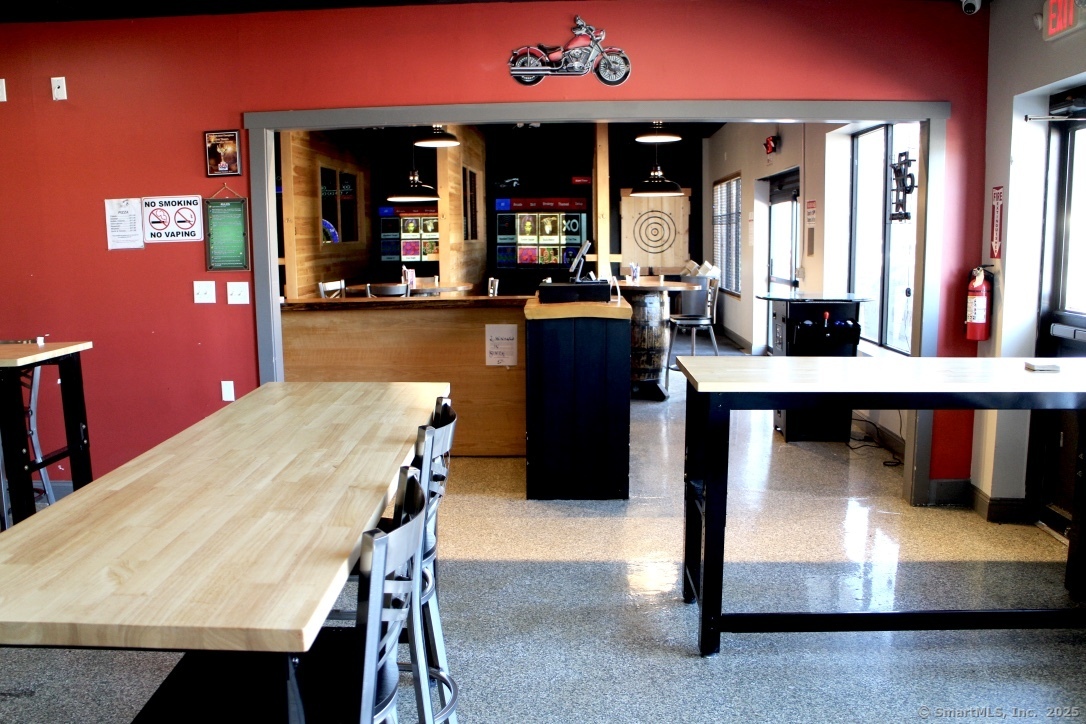 975 Bridgeport Avenue