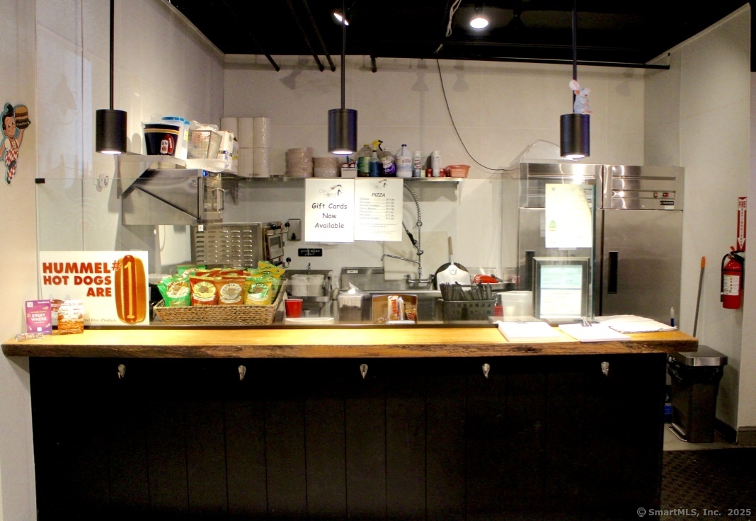 975 Bridgeport Avenue