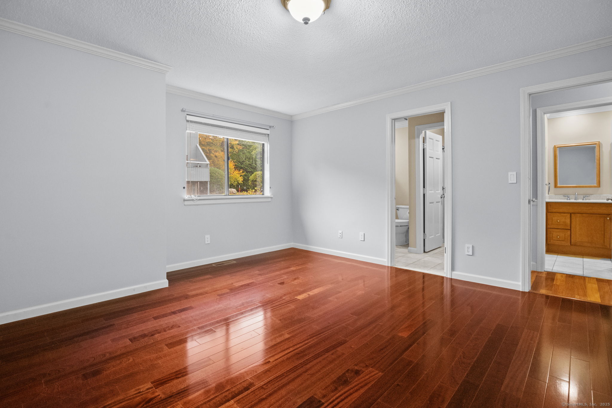 11 Red Oak Circle 11