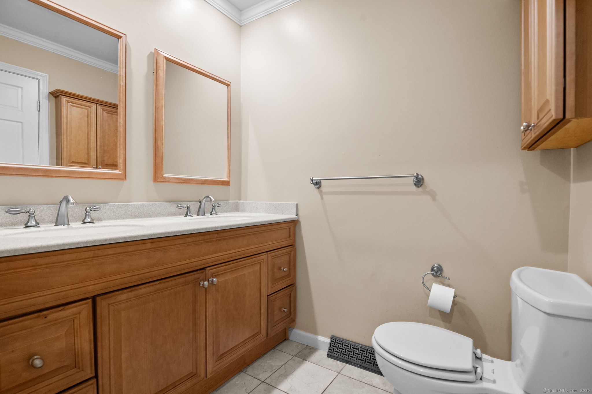 11 Red Oak Circle 11