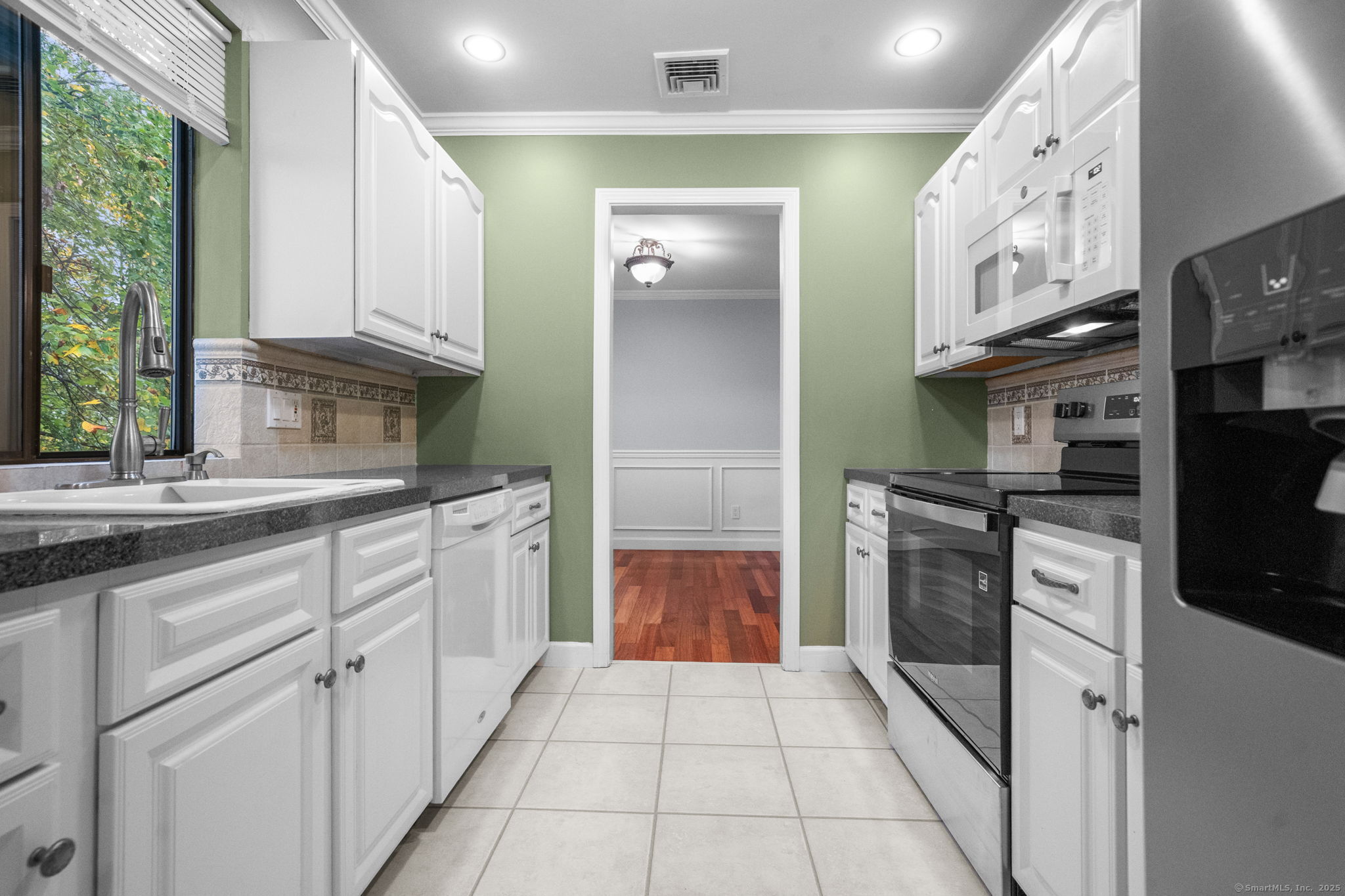 11 Red Oak Circle 11