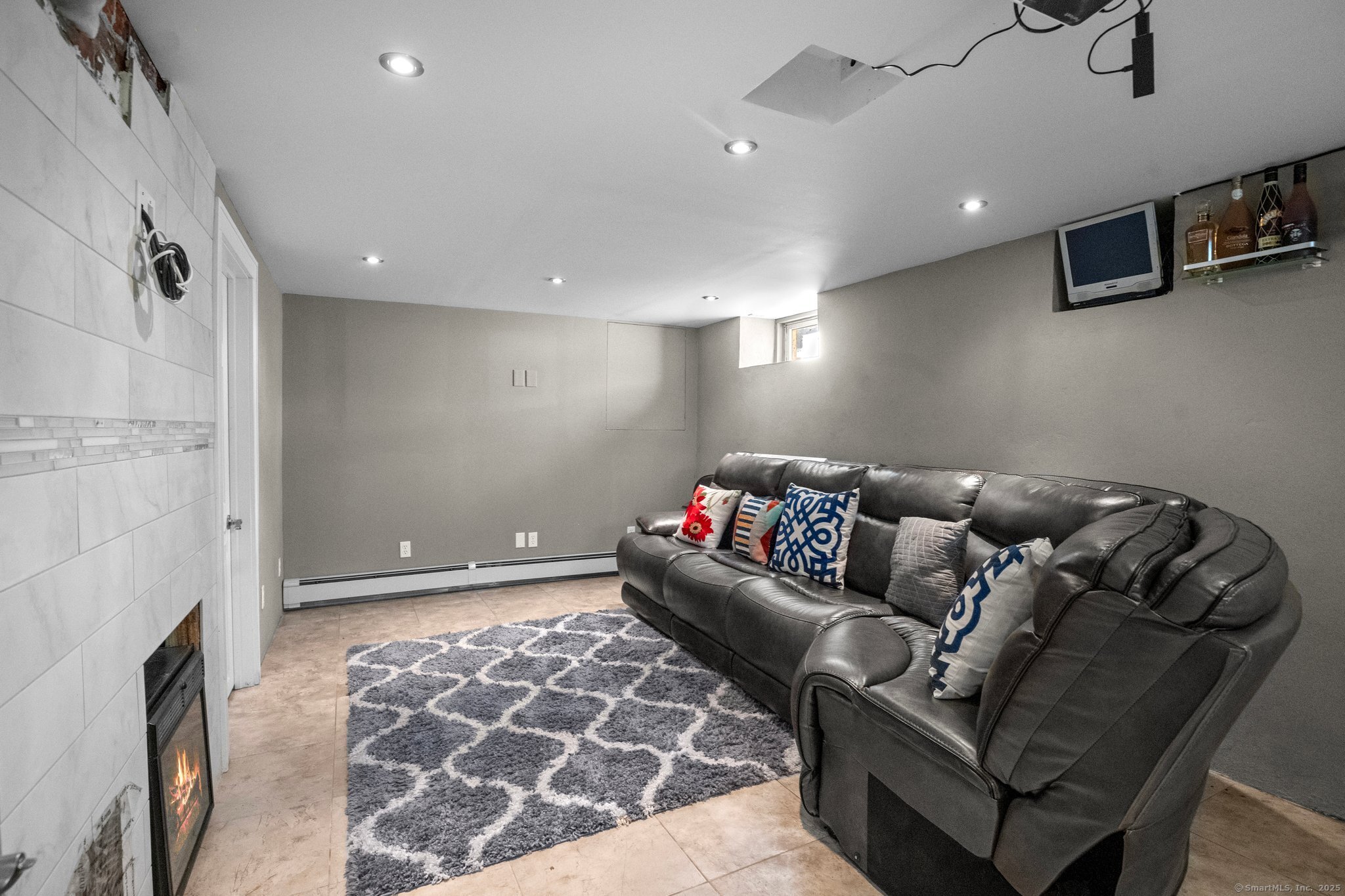 15 Overland Avenue