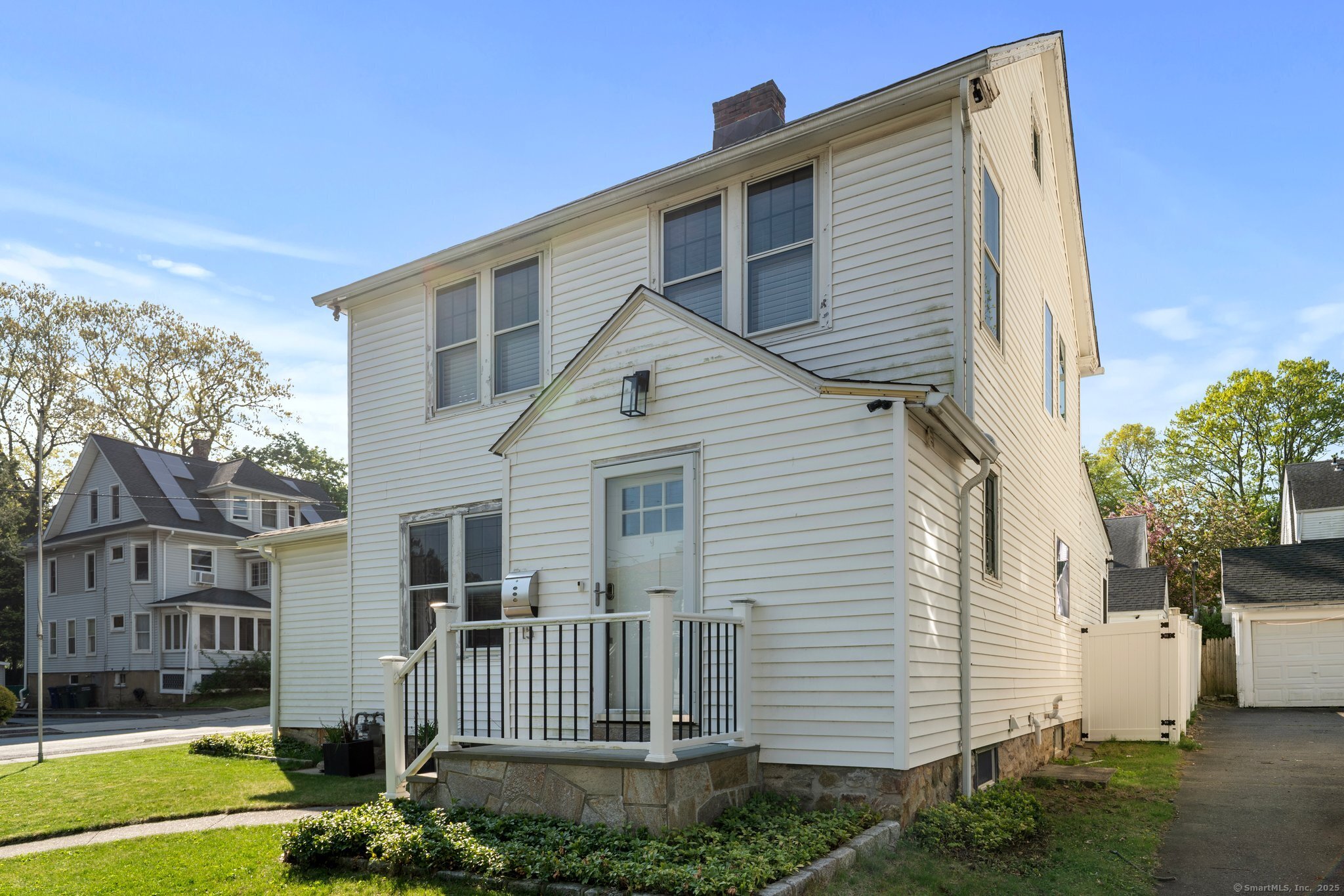 15 Overland Avenue