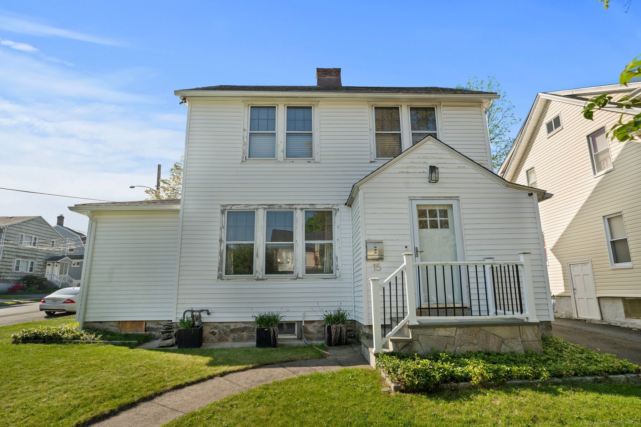 15 Overland Avenue