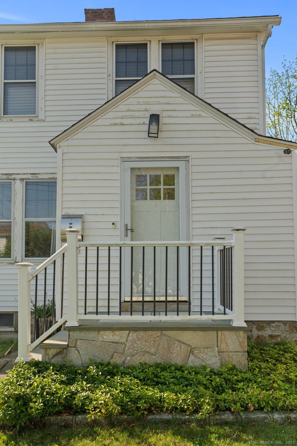 15 Overland Avenue