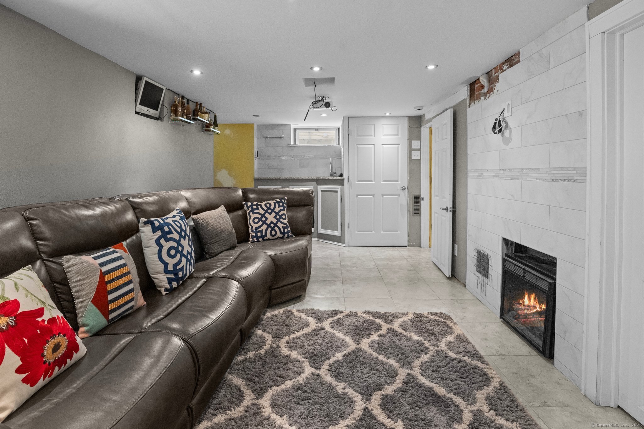 15 Overland Avenue
