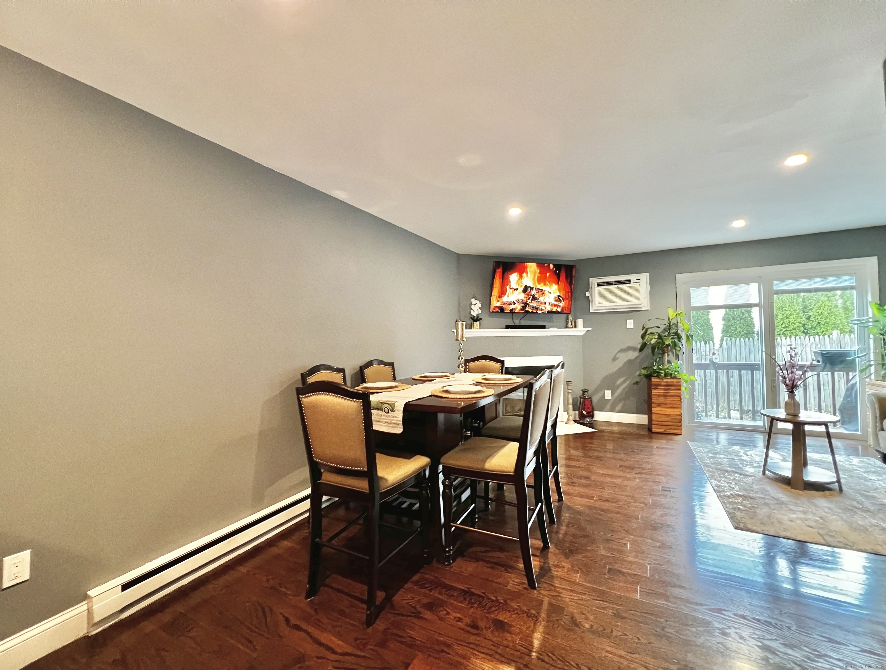 782 Oronoke Road APT 27