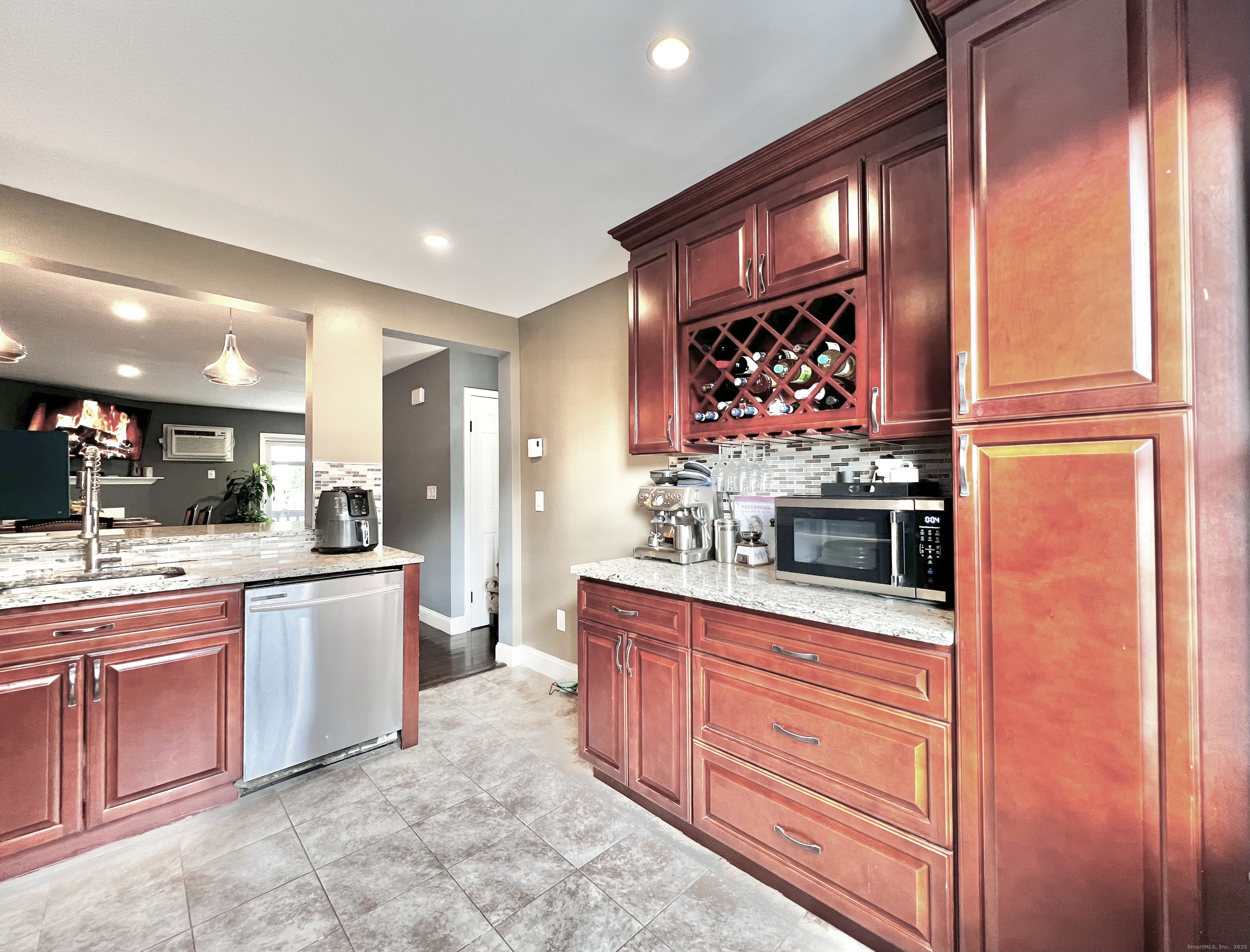 782 Oronoke Road APT 27