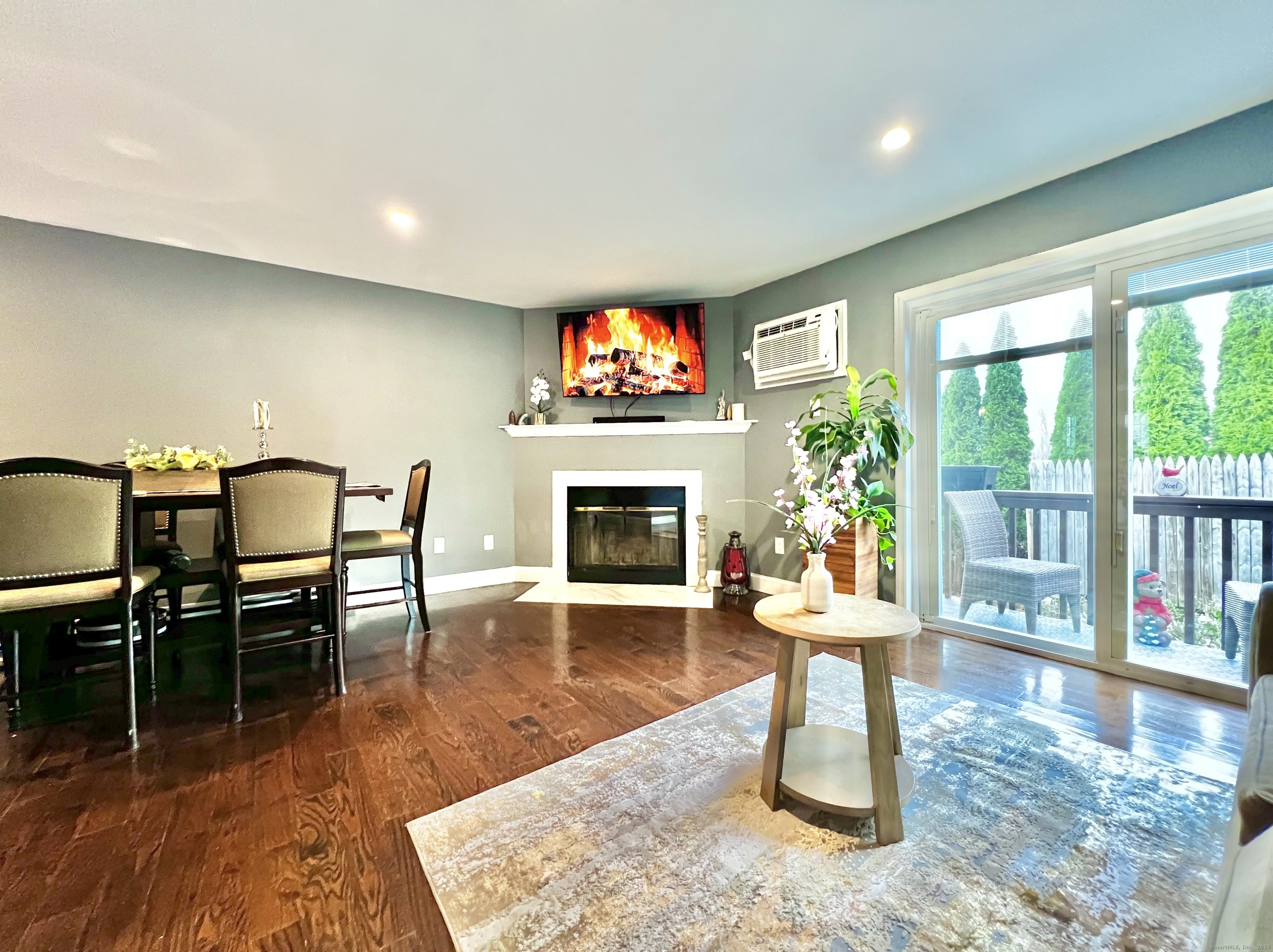 782 Oronoke Road APT 27