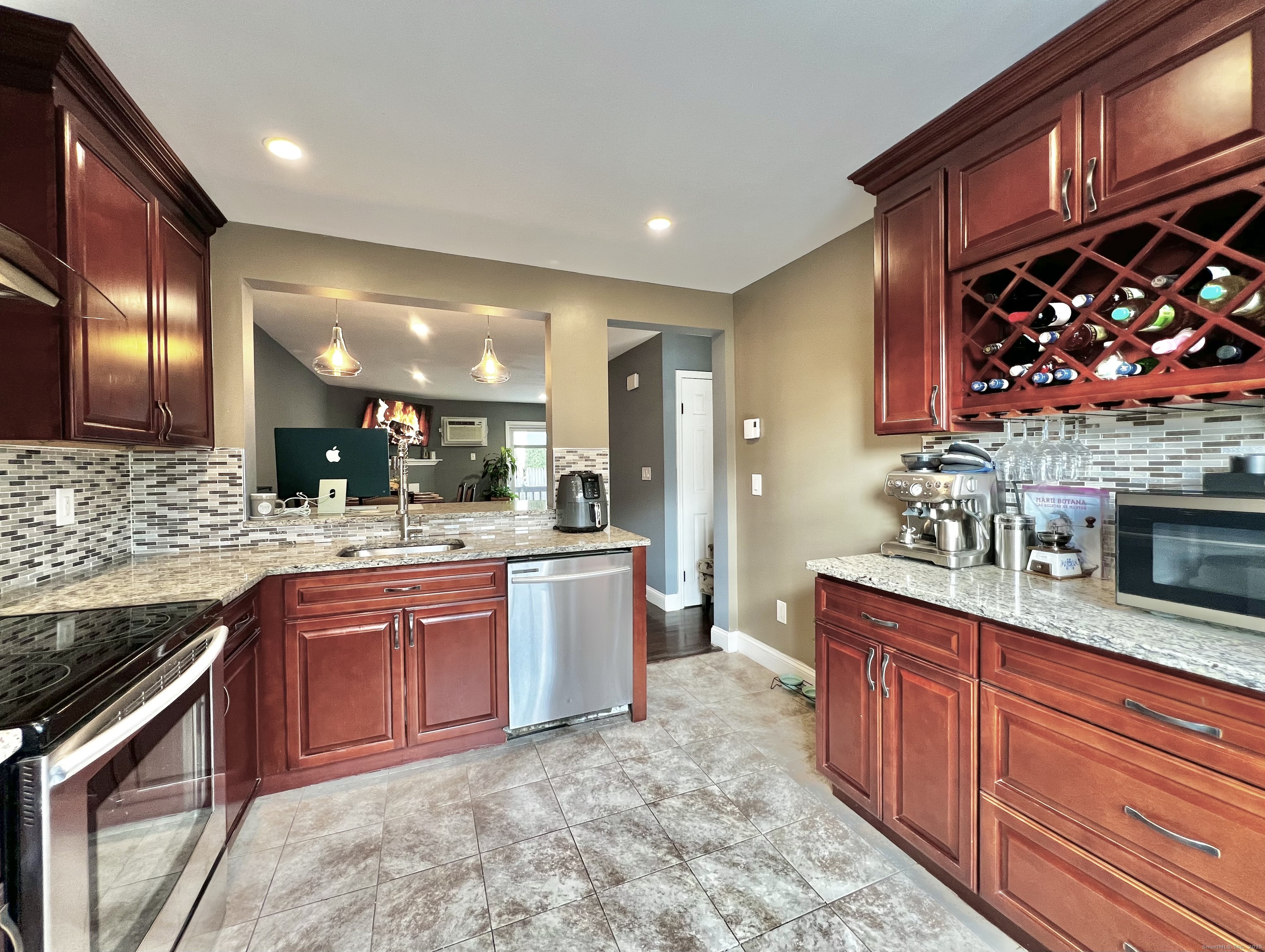 782 Oronoke Road APT 27