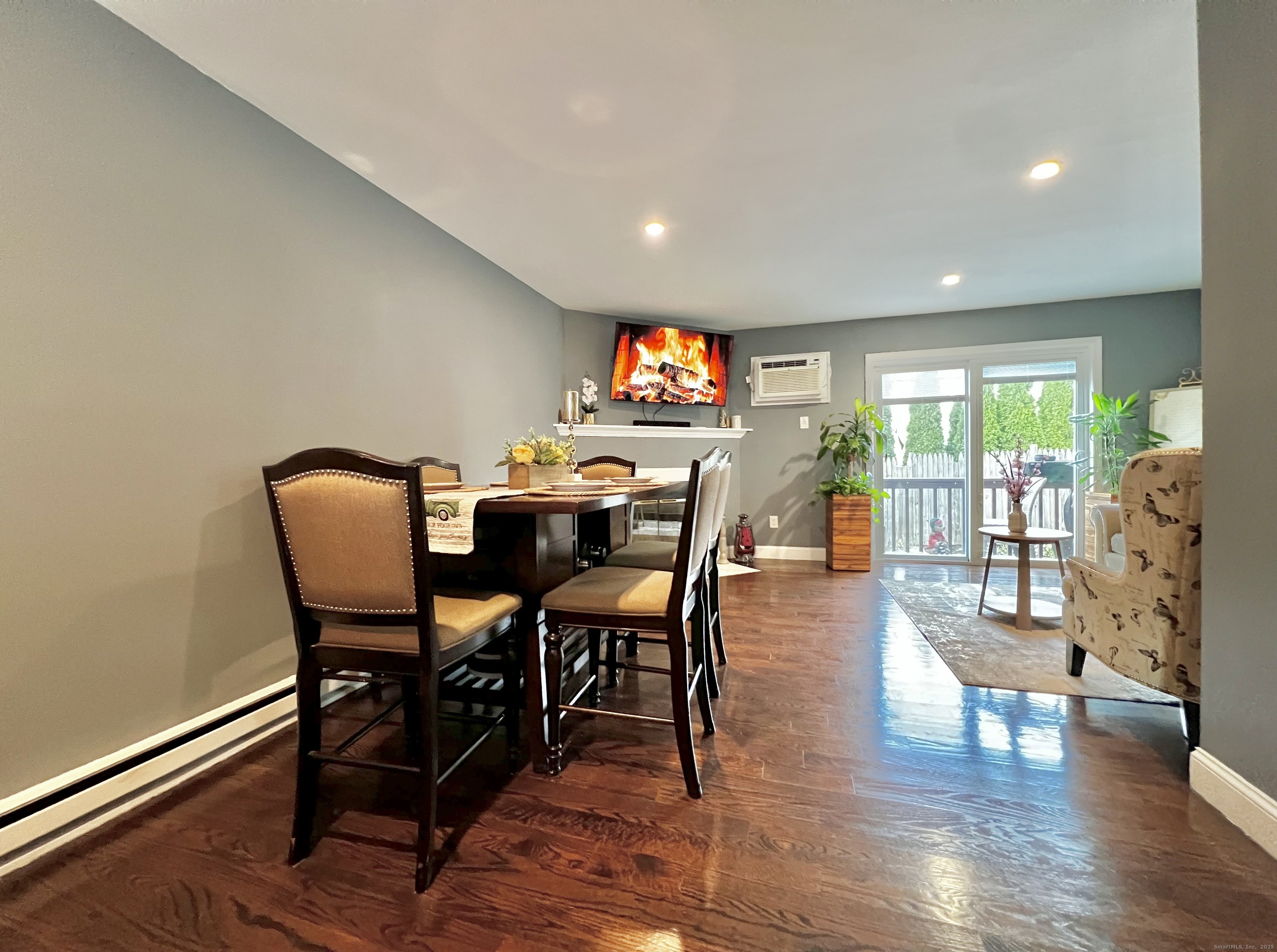 782 Oronoke Road APT 27