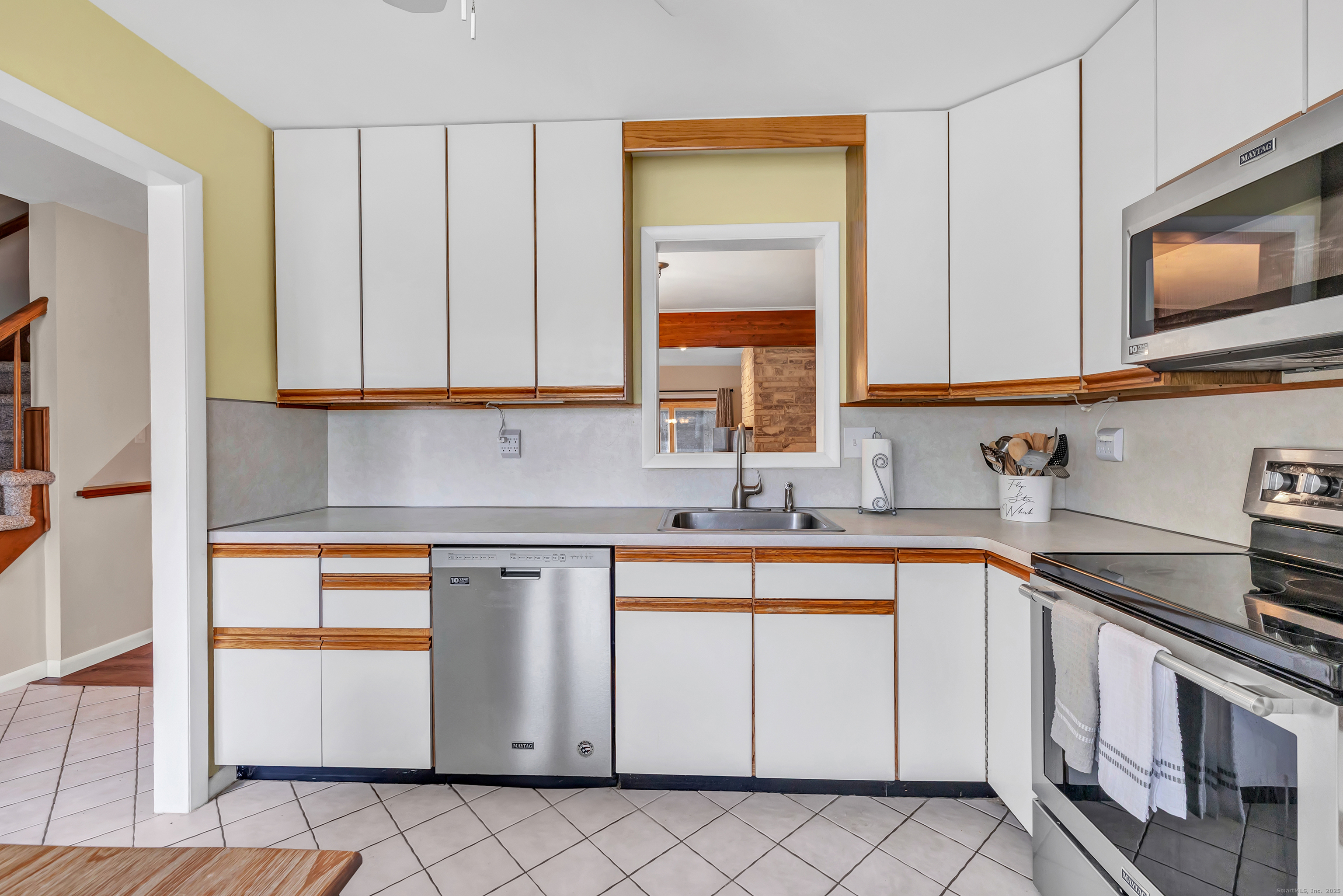 298 Aspetuck Trail 298