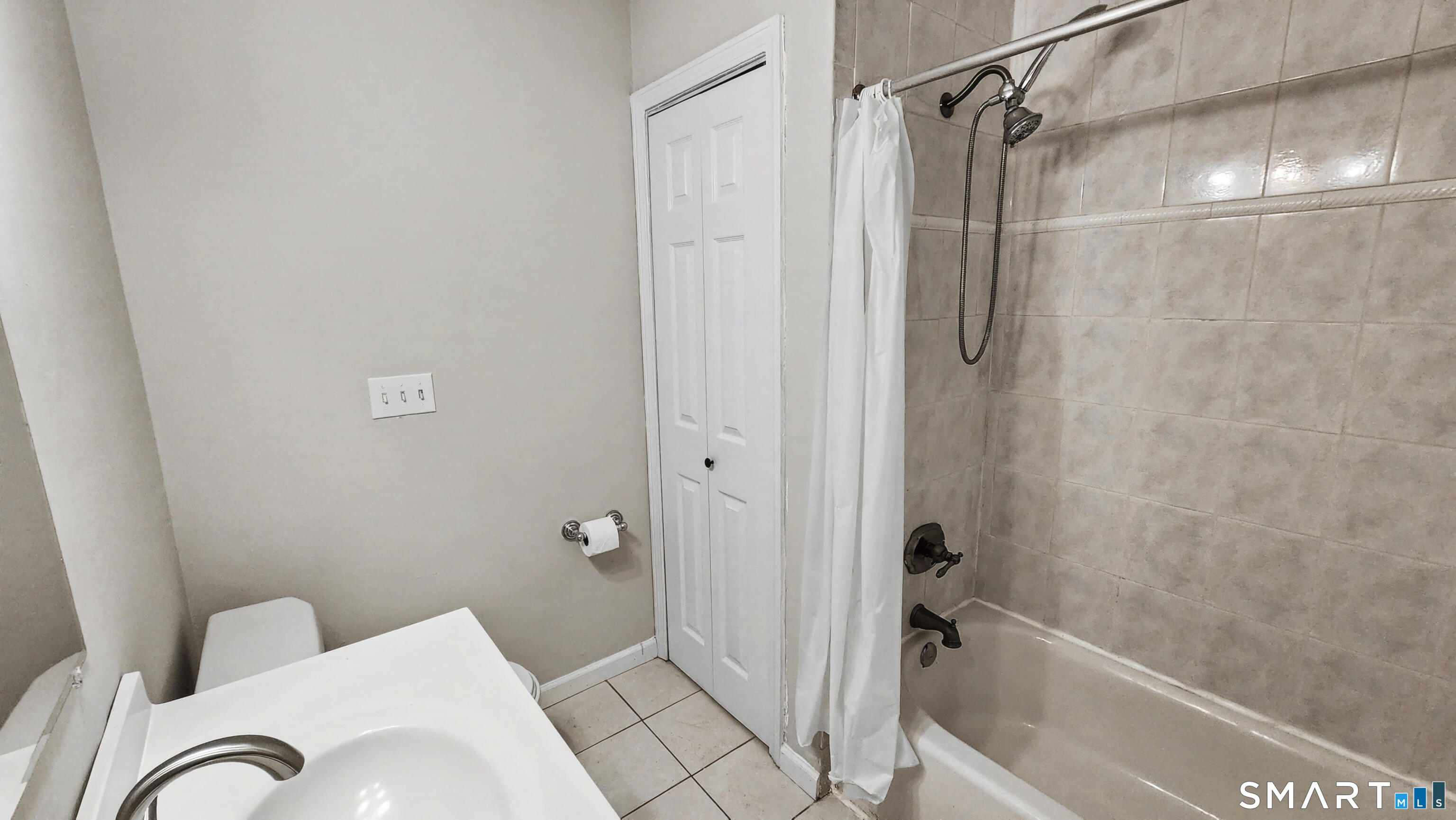 1 Horizon Drive APT 2