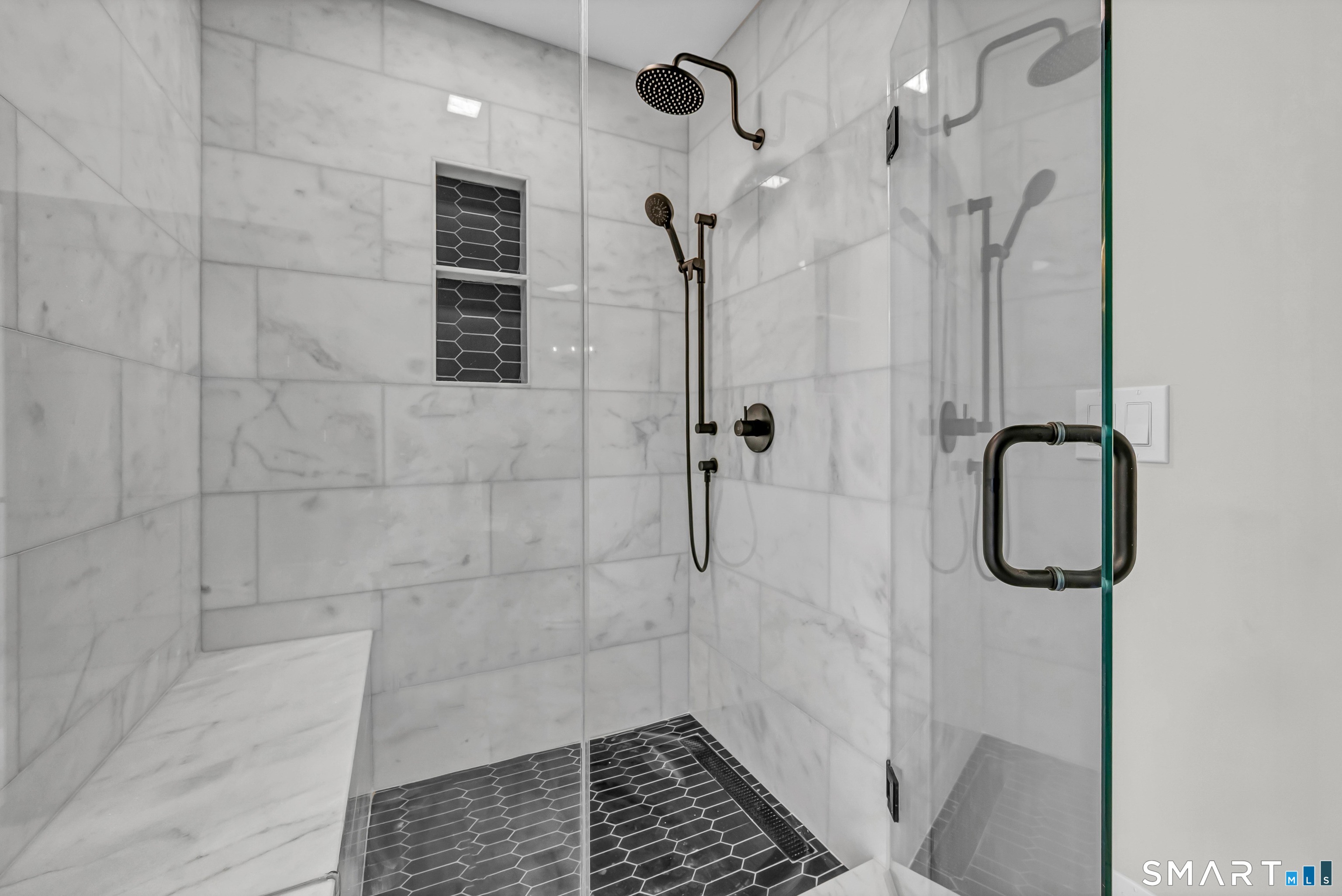 1427 Monroe Turnpike