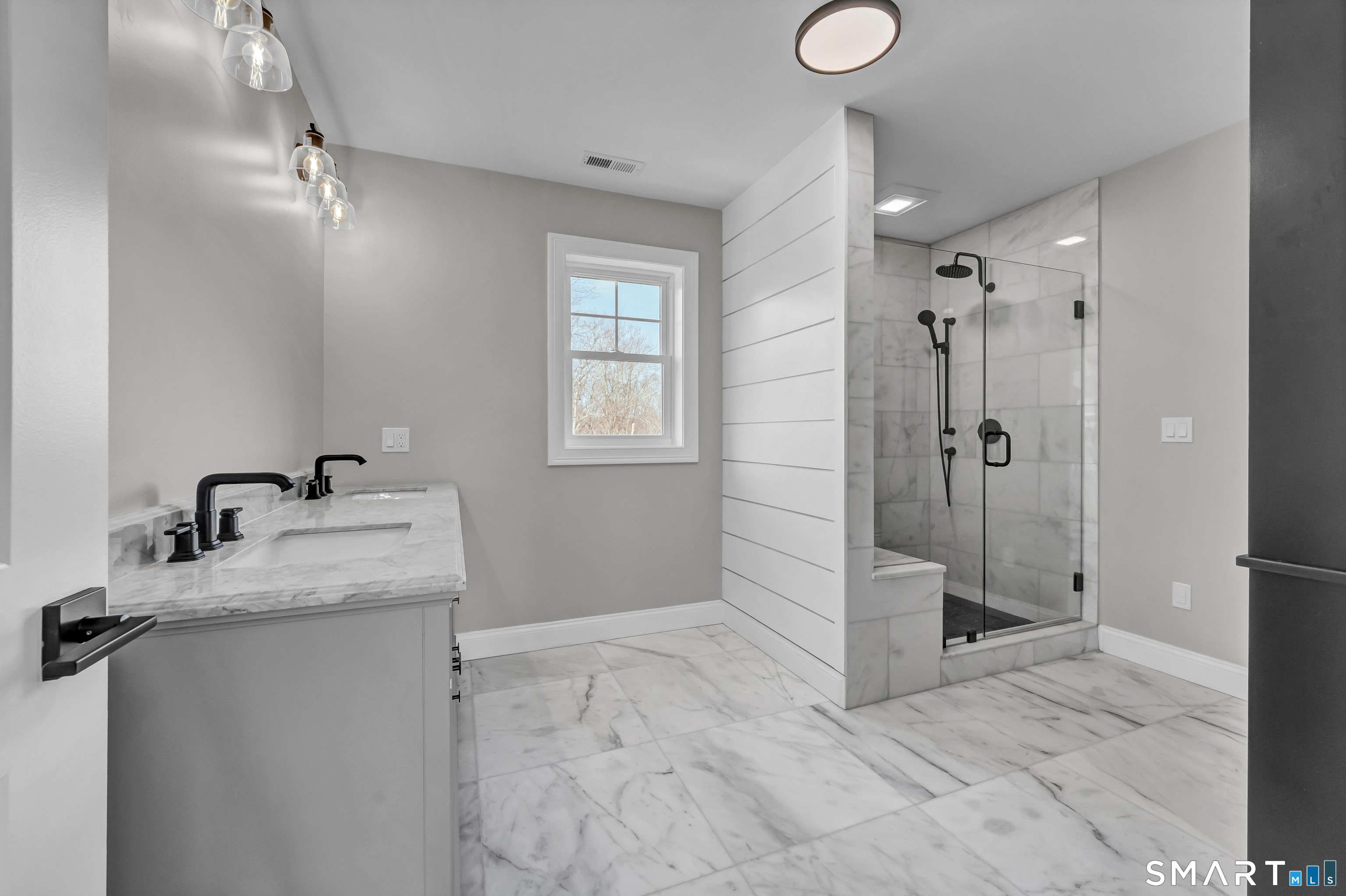 1427 Monroe Turnpike