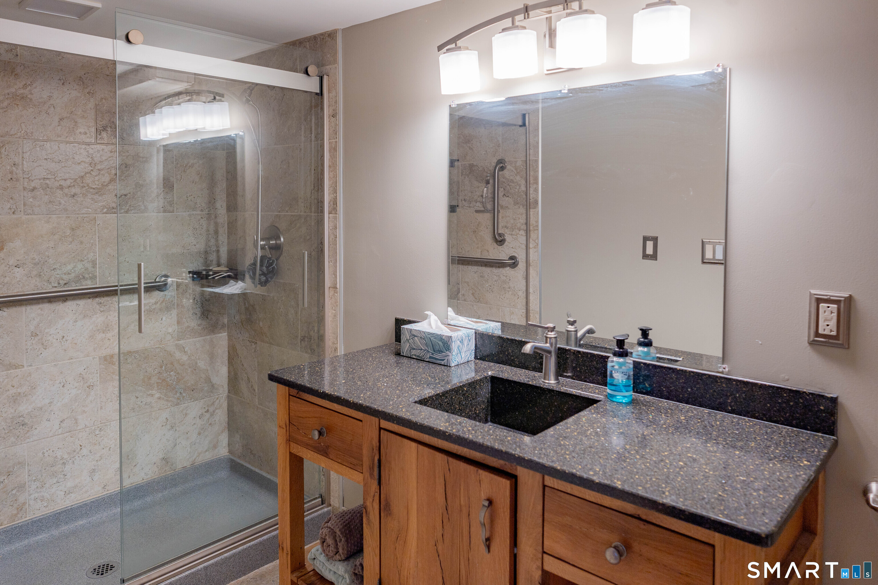 215 Old Newtown Road