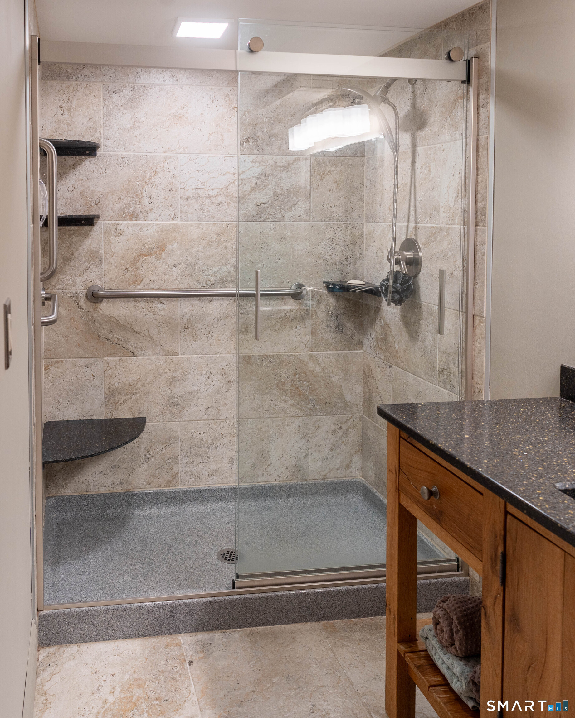 215 Old Newtown Road