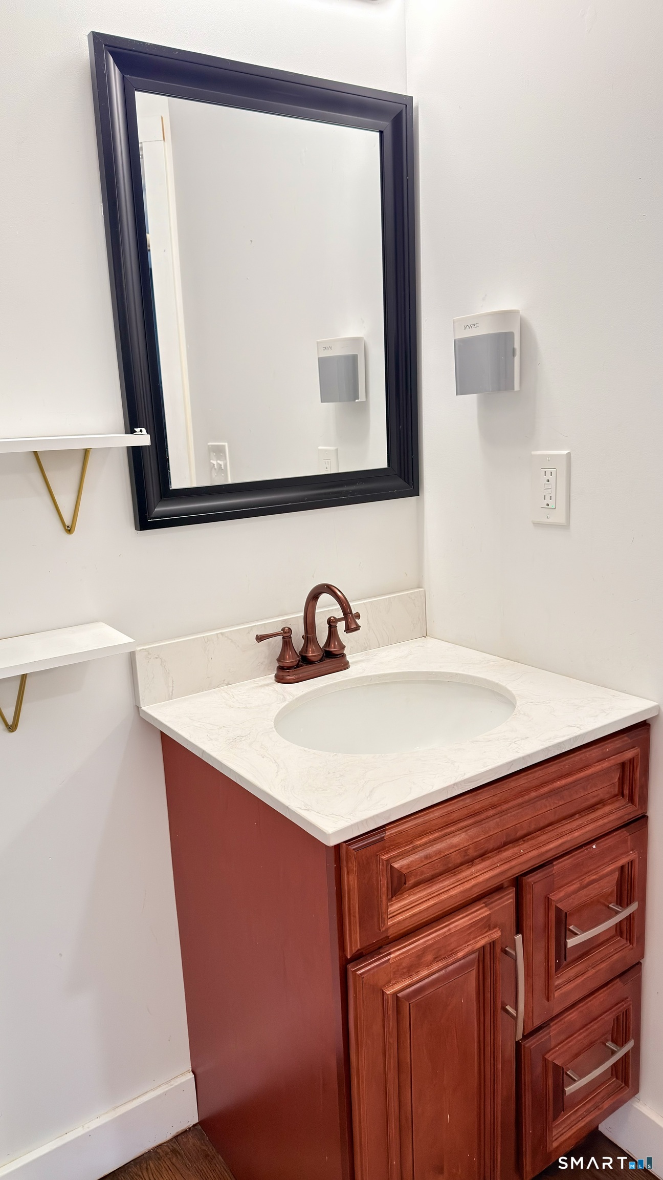 675 Colonel Ledyard Highway