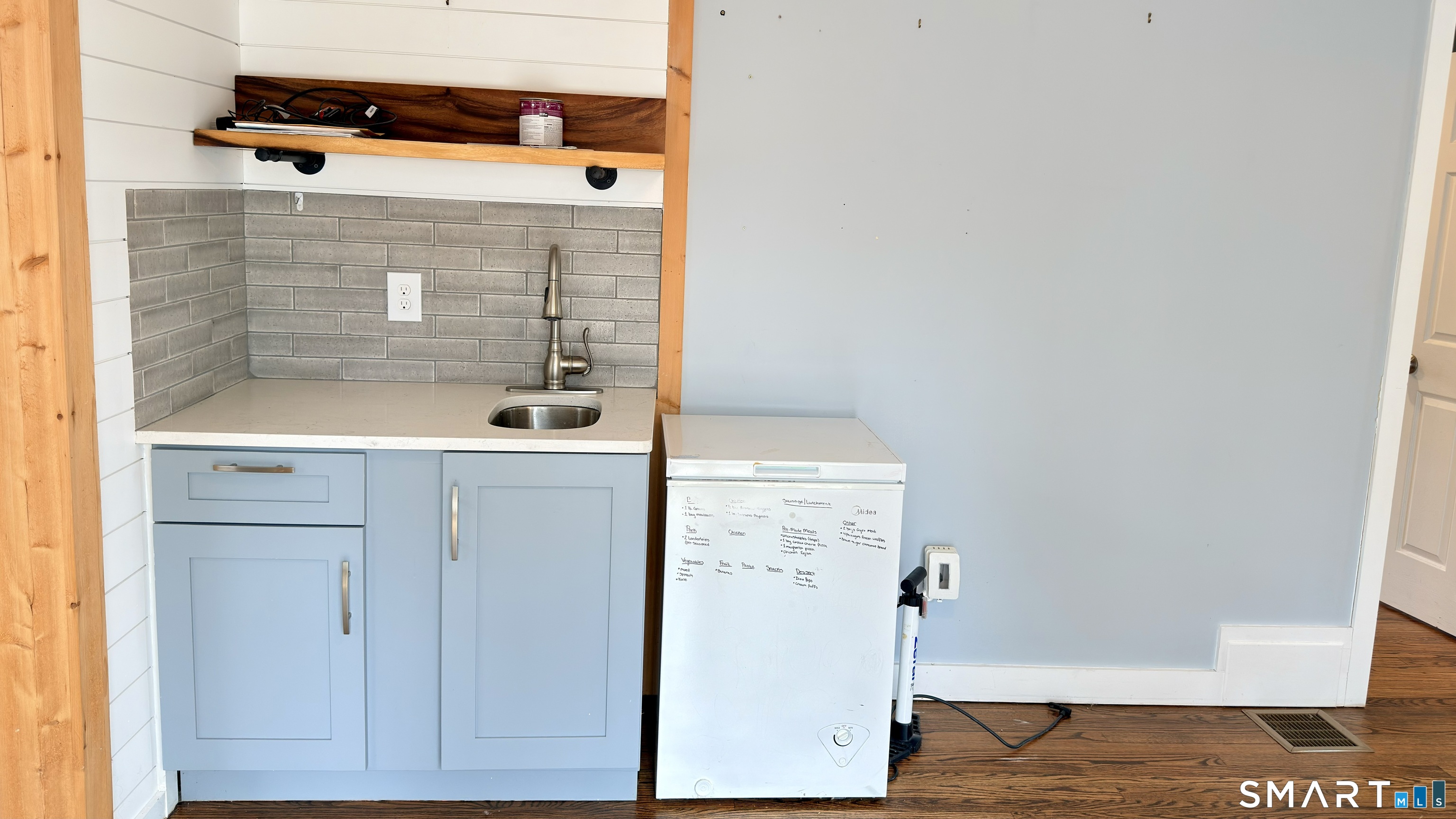 675 Colonel Ledyard Highway