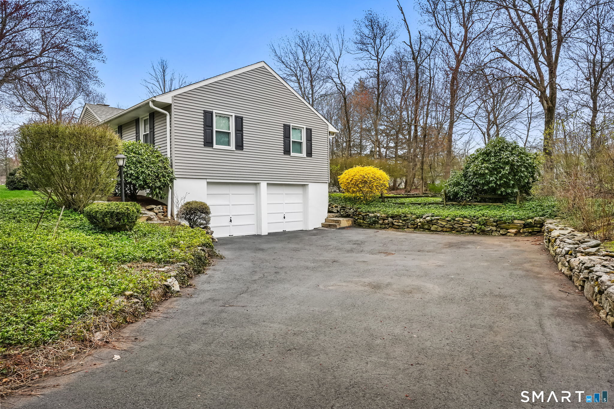 15 Glenbrook Road