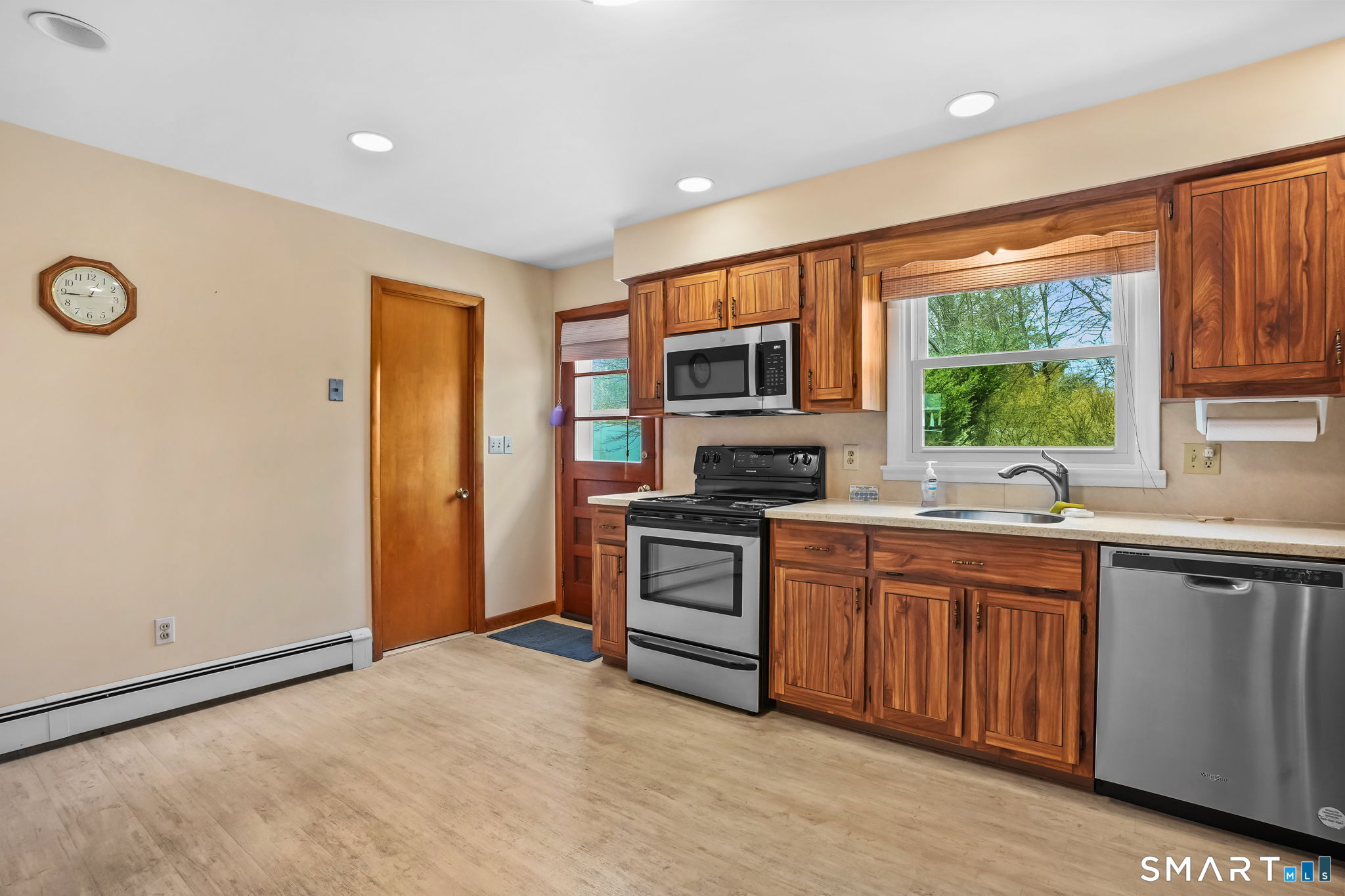 15 Glenbrook Road