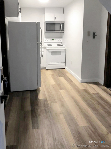 149 East Main Street 5