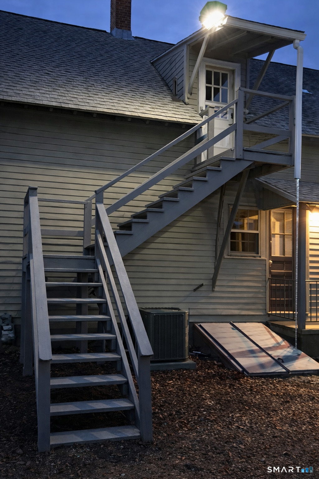 149 East Main Street 5