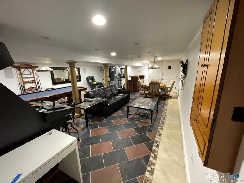 42 Scribner Hill Road