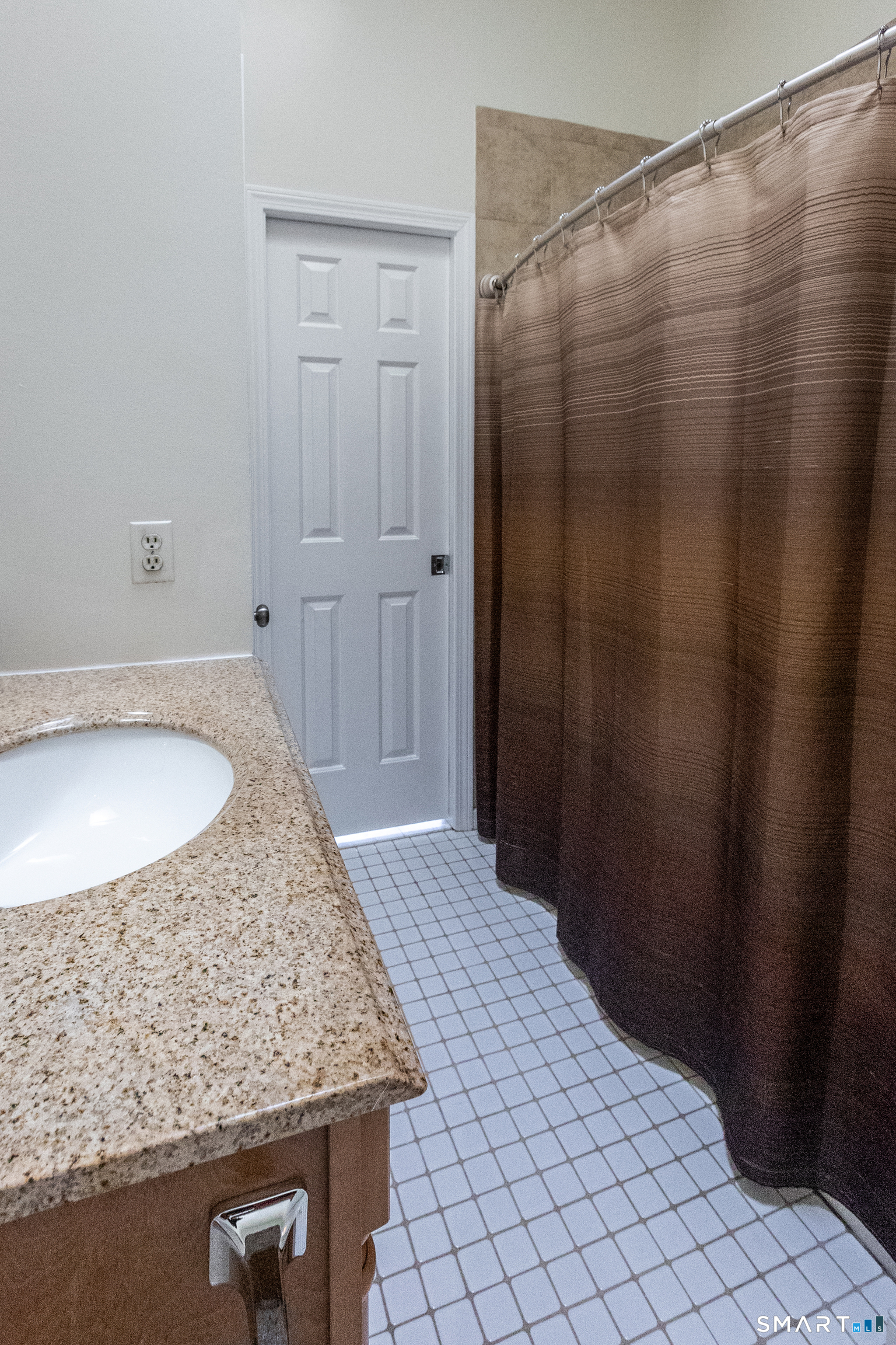 75 Commodore Commons 75