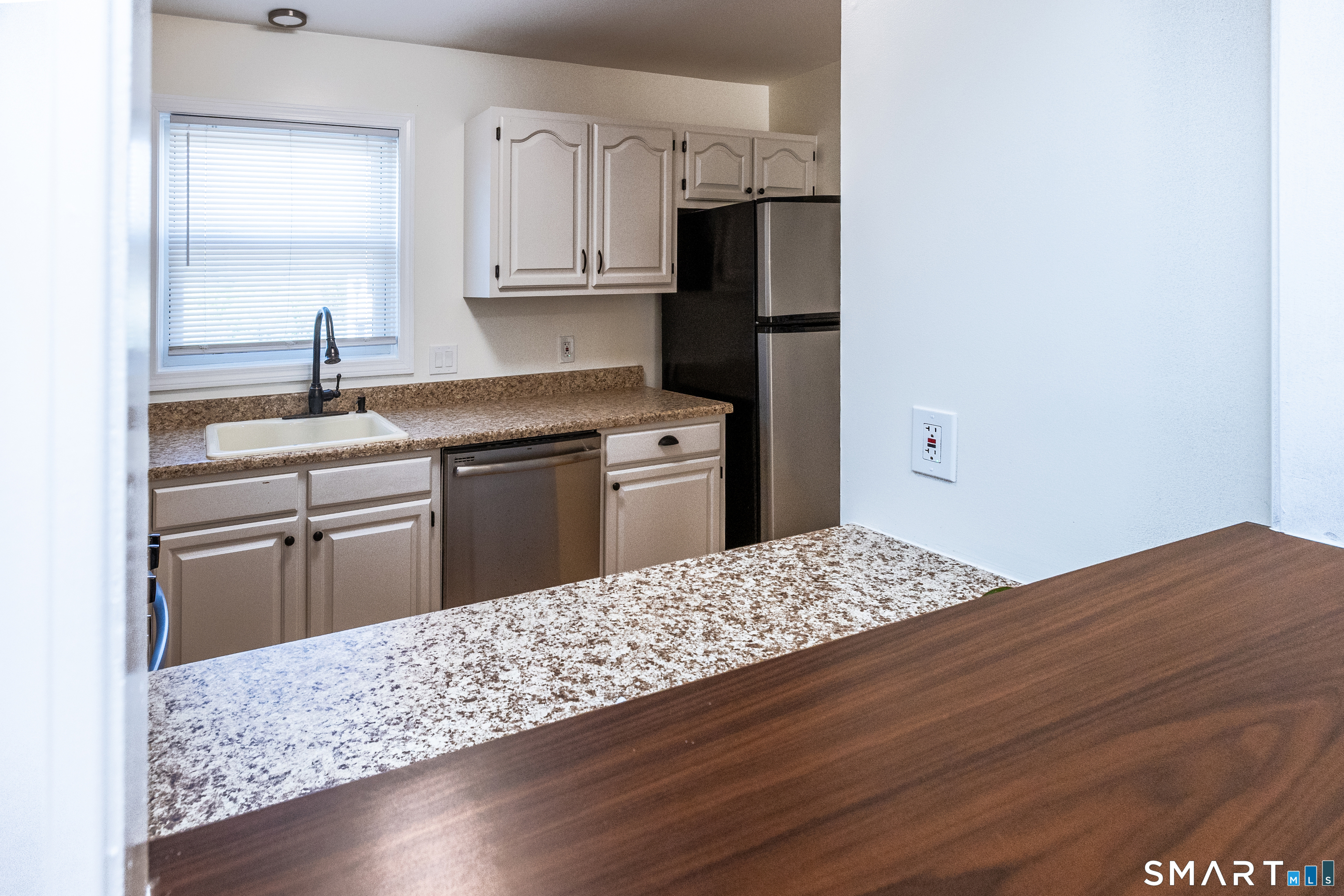 75 Commodore Commons 75