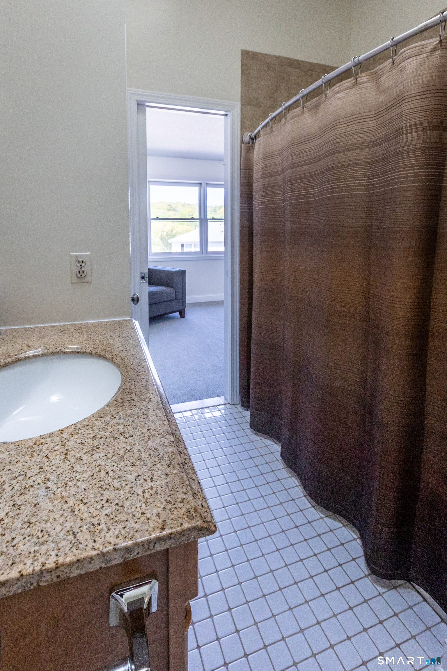 75 Commodore Commons 75