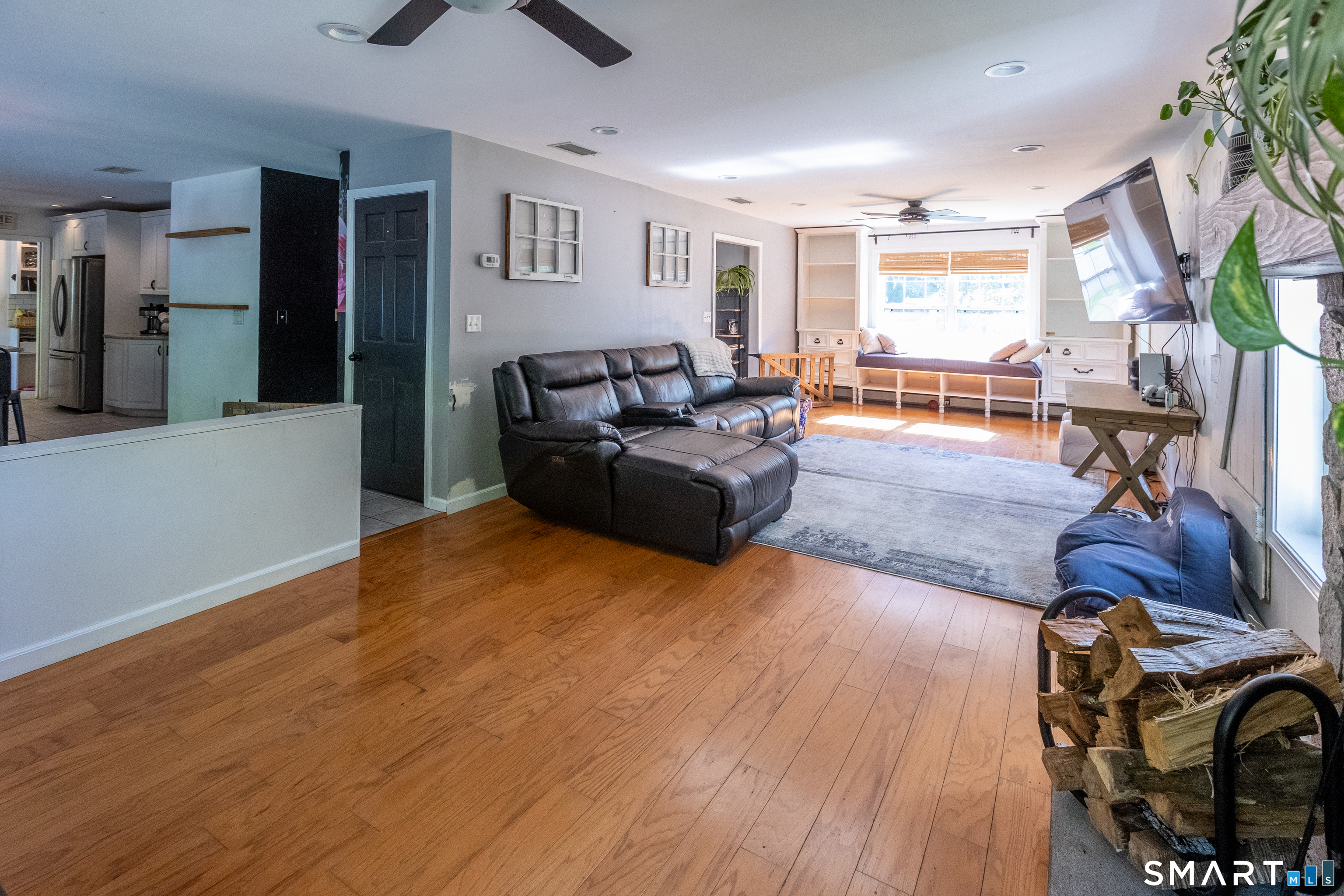 2 Quail Hollow Court