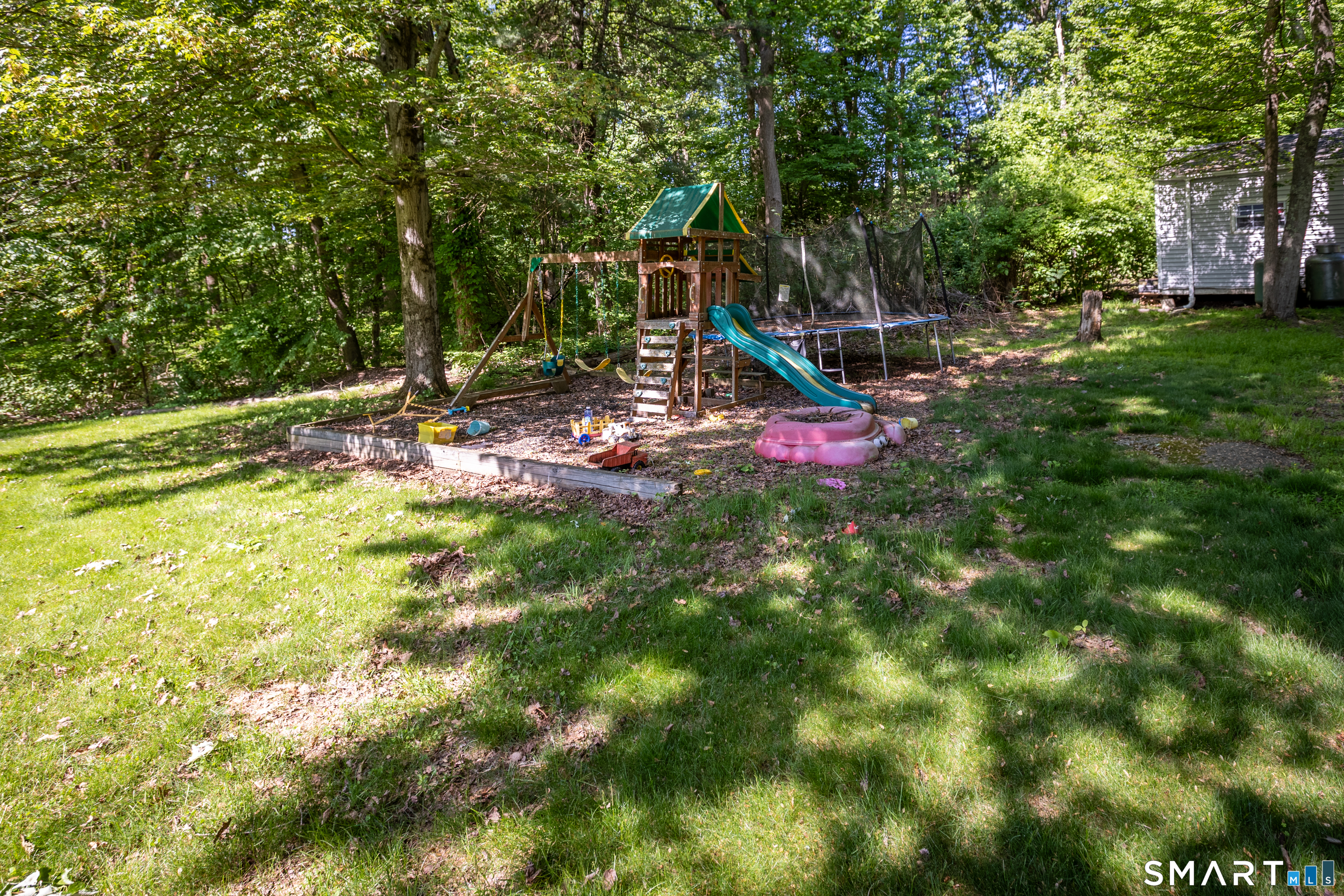 2 Quail Hollow Court