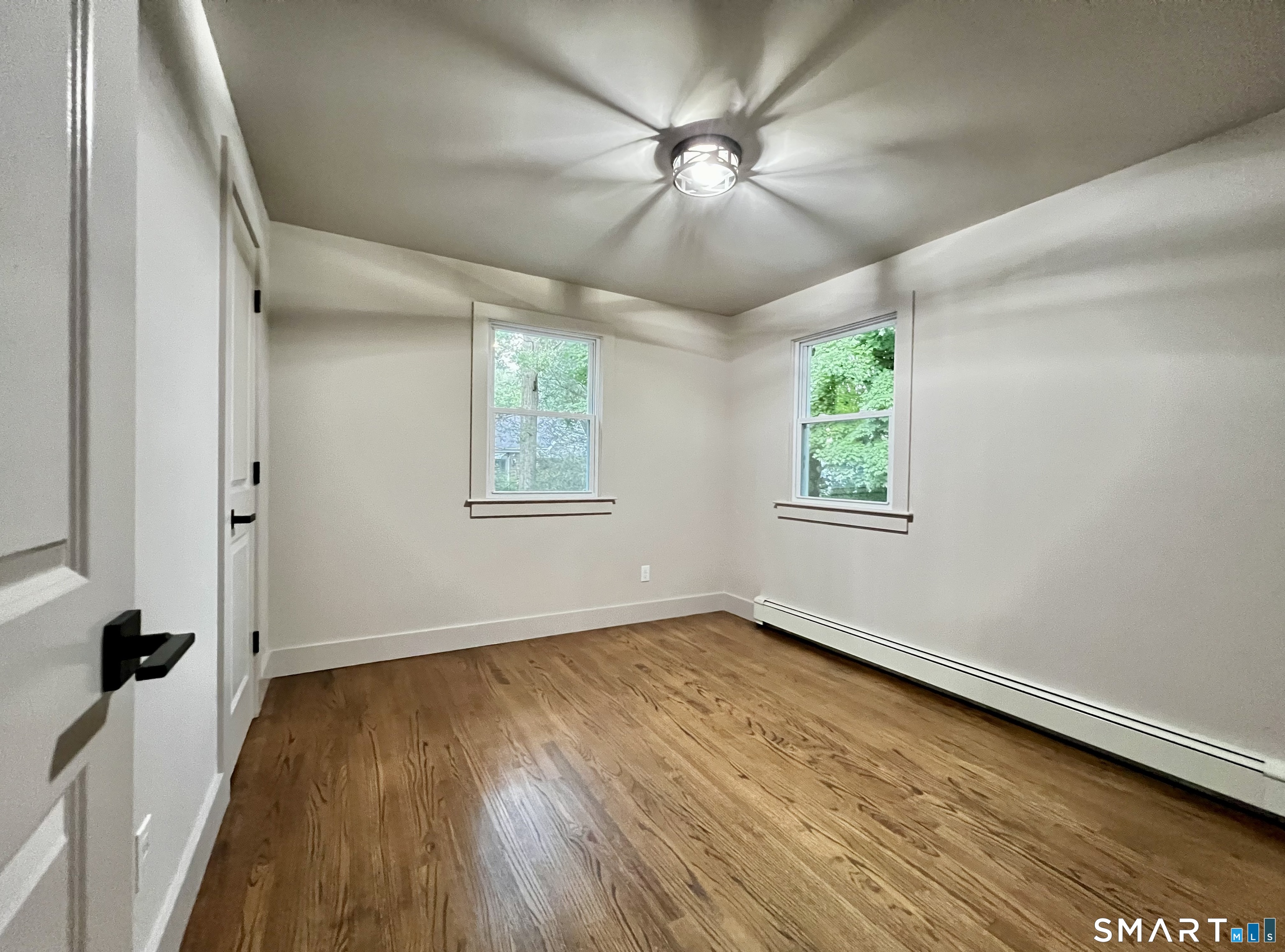 32 Forest Court North