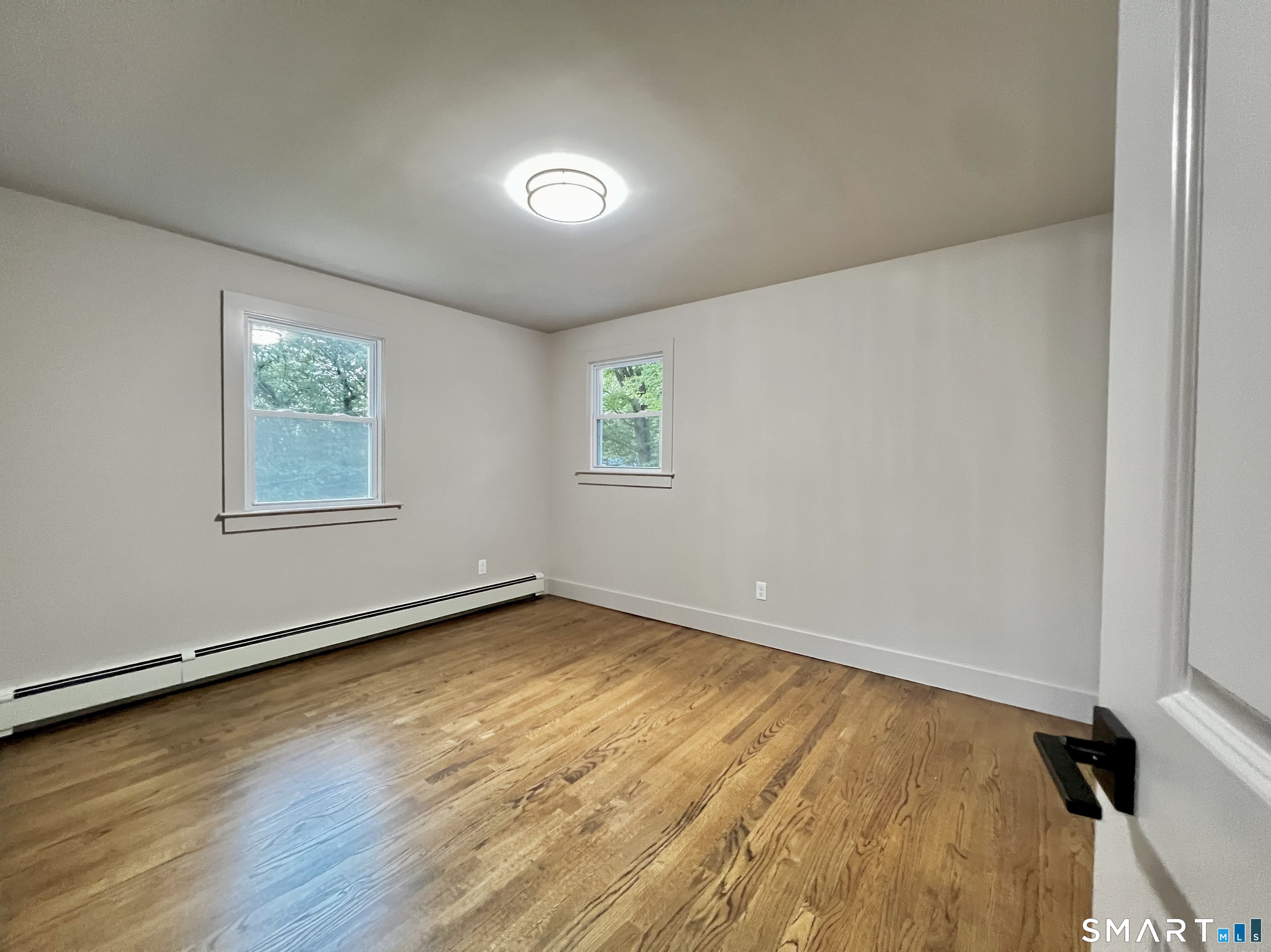 32 Forest Court North