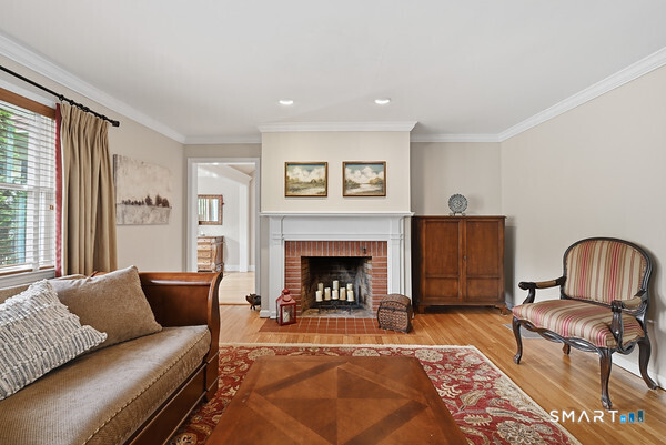 76 Winton Place