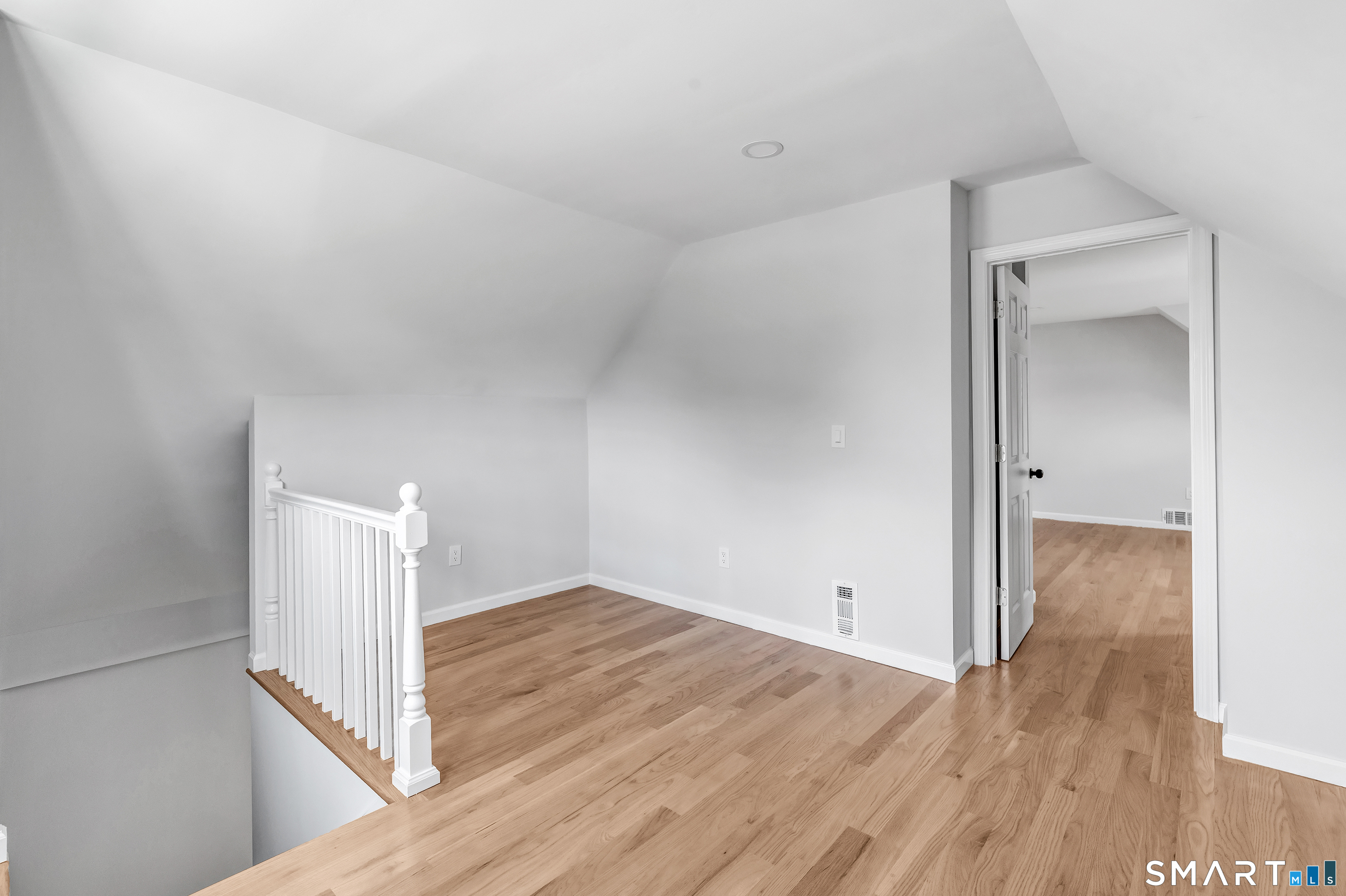 41 Burritt Avenue