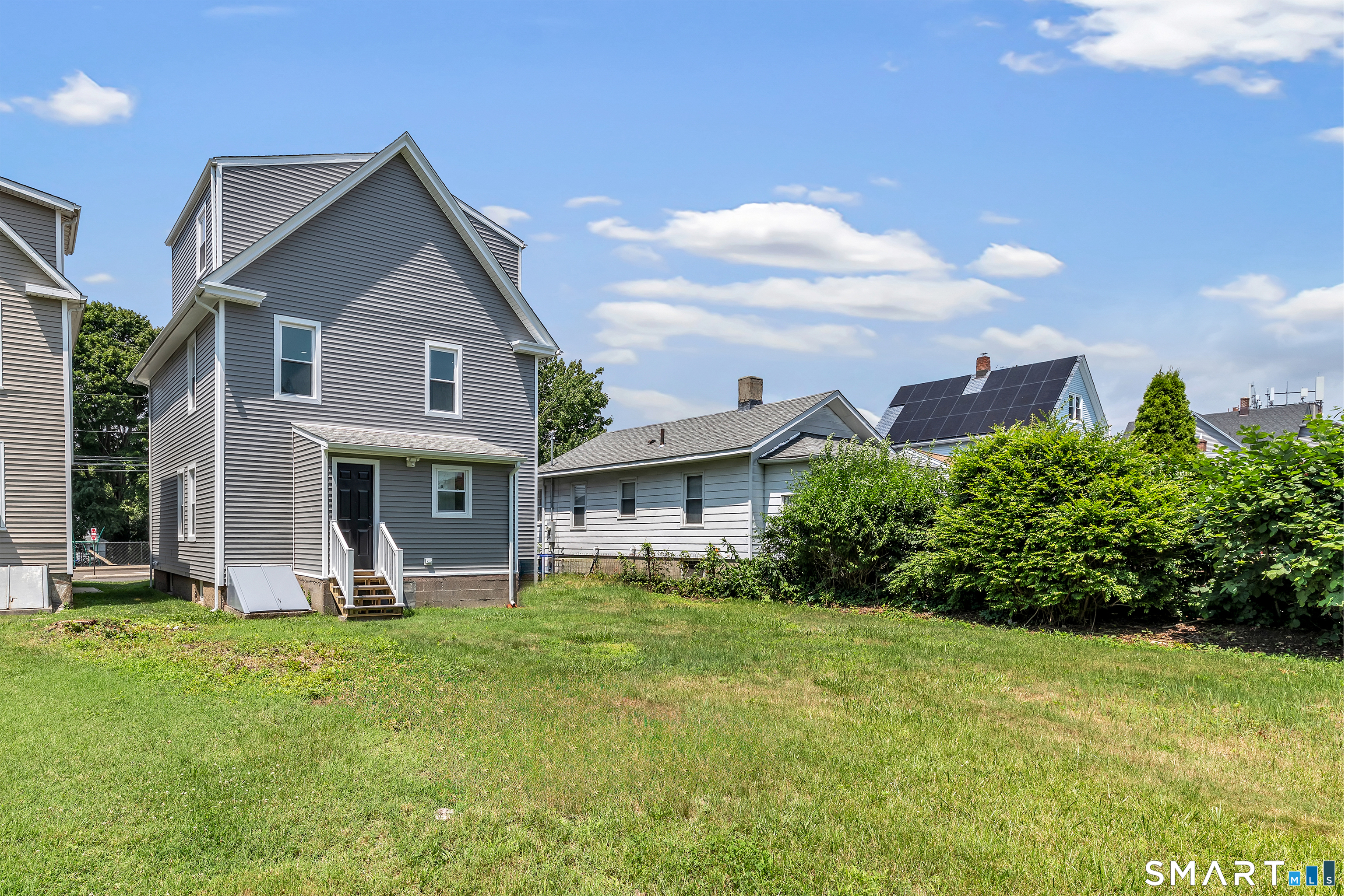 41 Burritt Avenue
