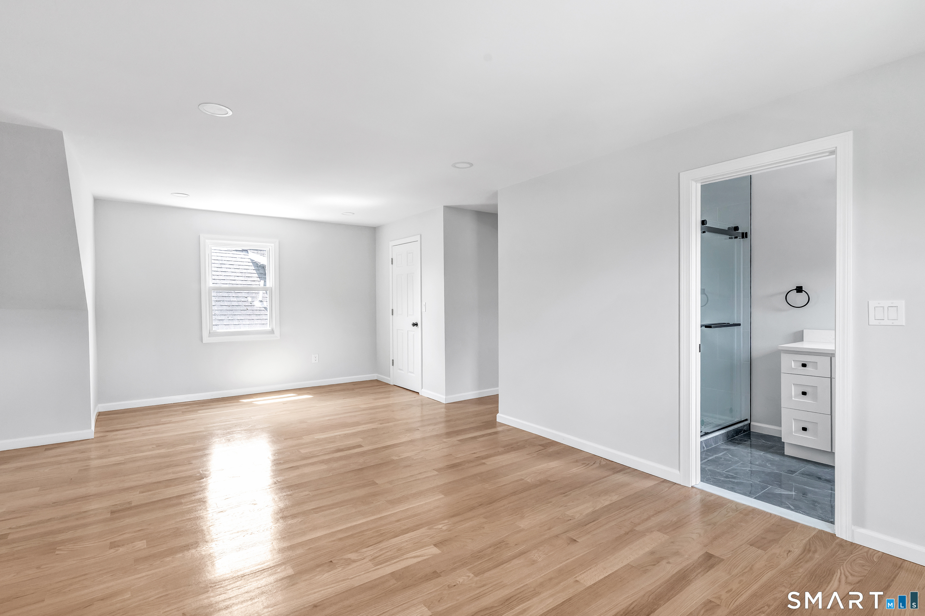 41 Burritt Avenue