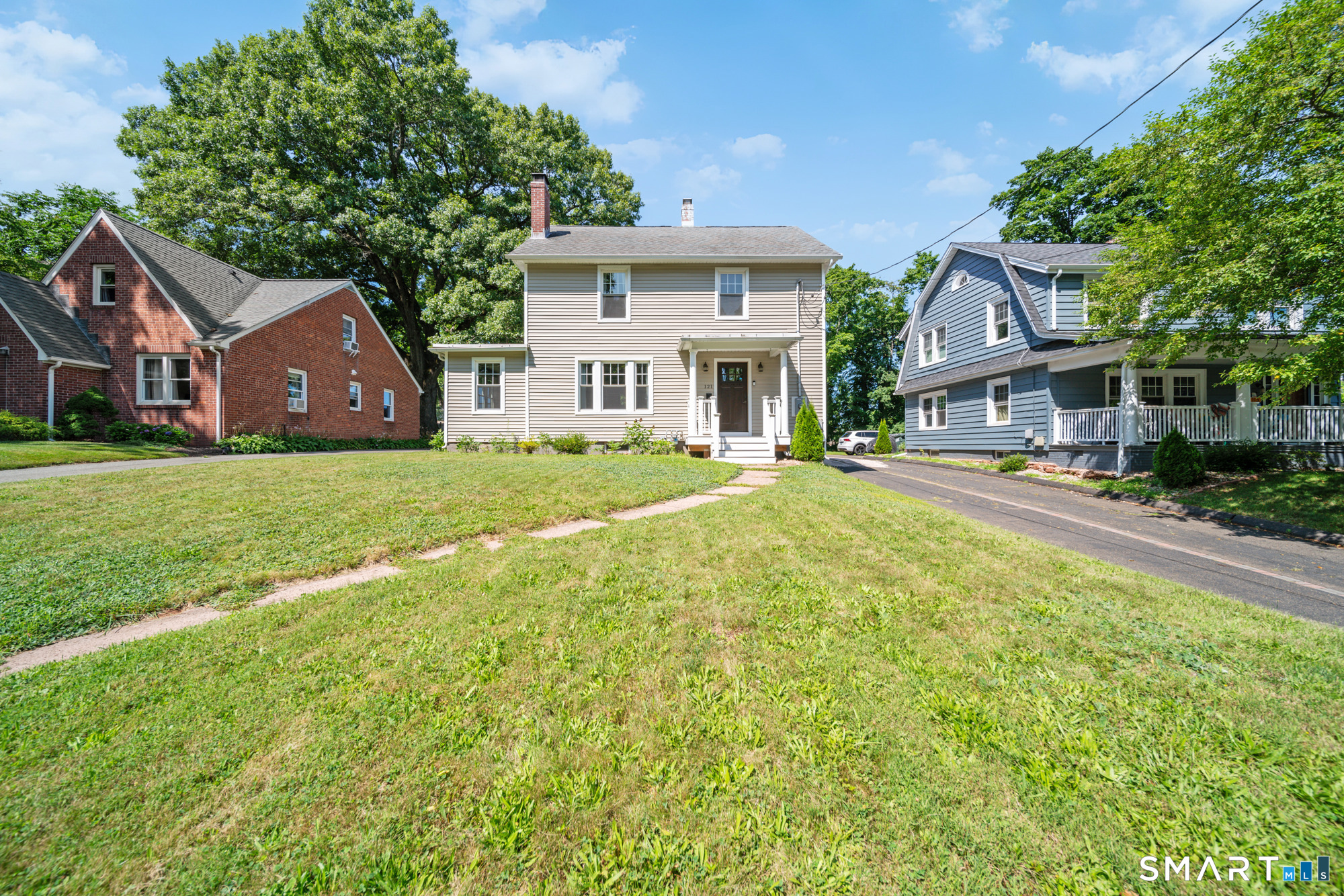 121 Highwood Avenue