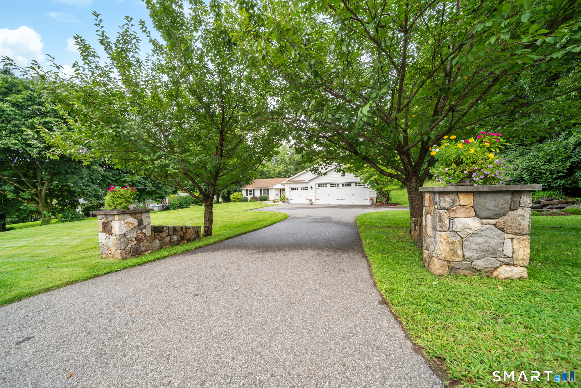 32 Hawley Road